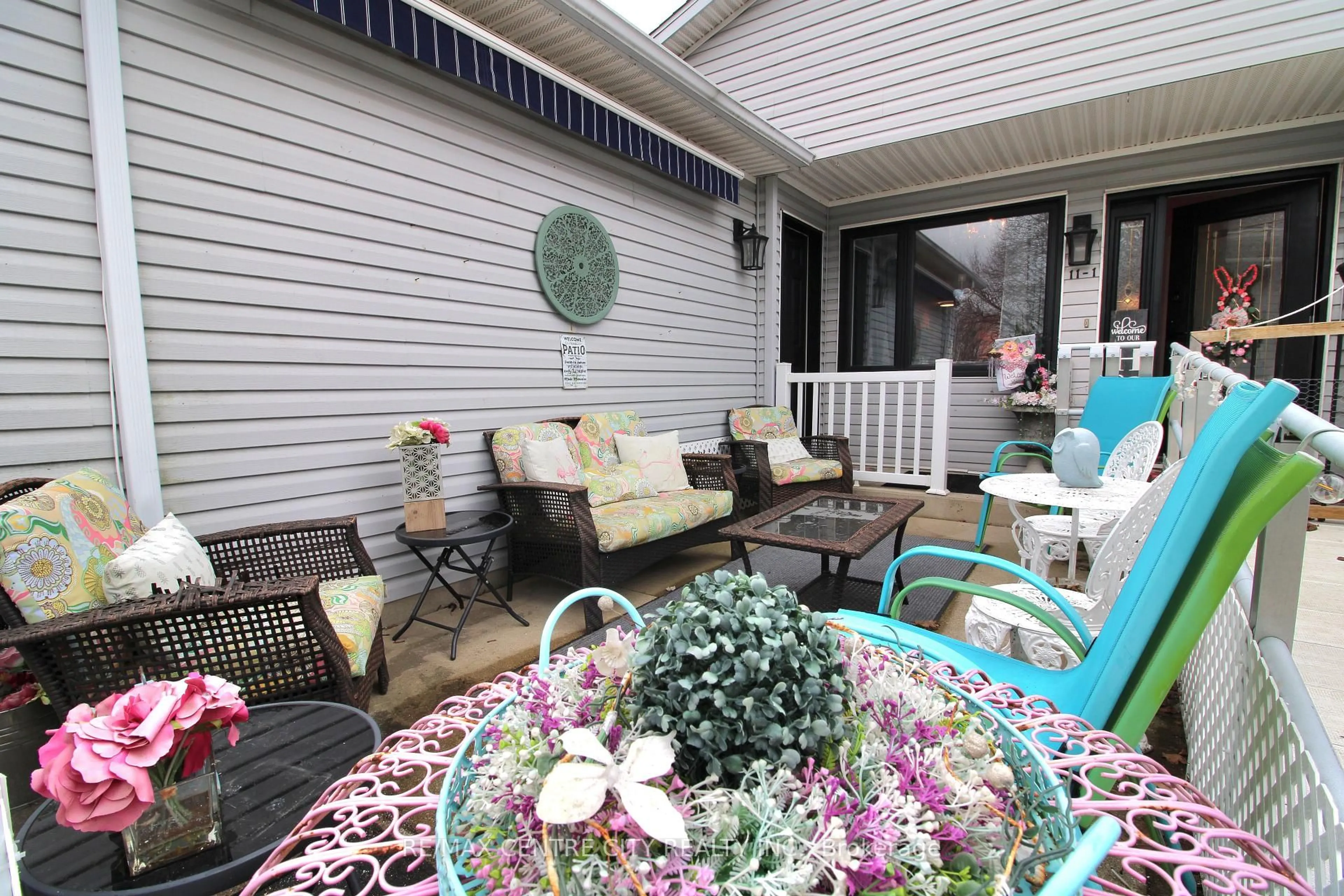 Patio, street for 11 STEWART St, Strathroy Caradoc Ontario N7G 1A1
