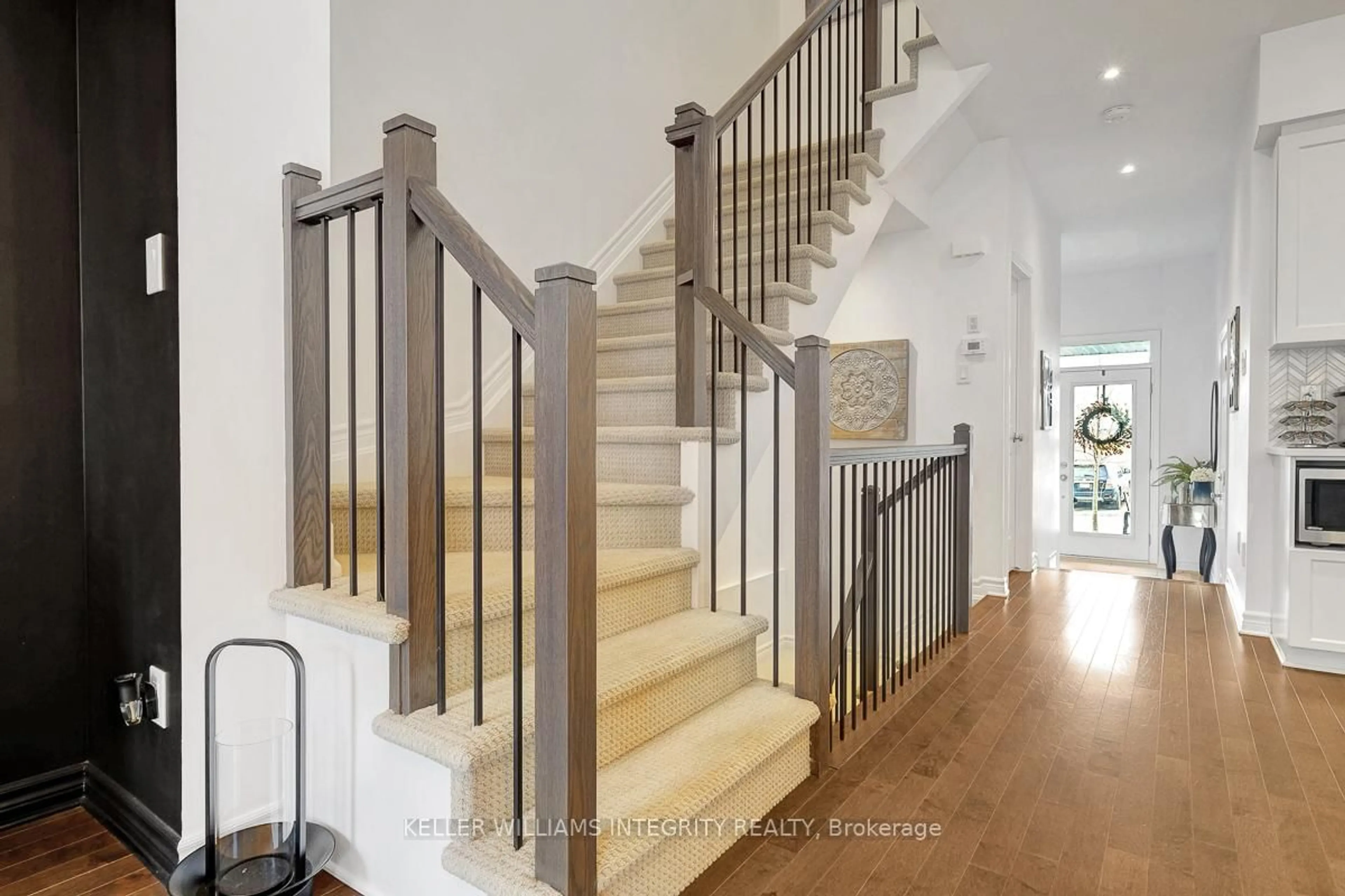 Stairs for 730 Putney Cres, Ottawa Ontario K2S 2N9