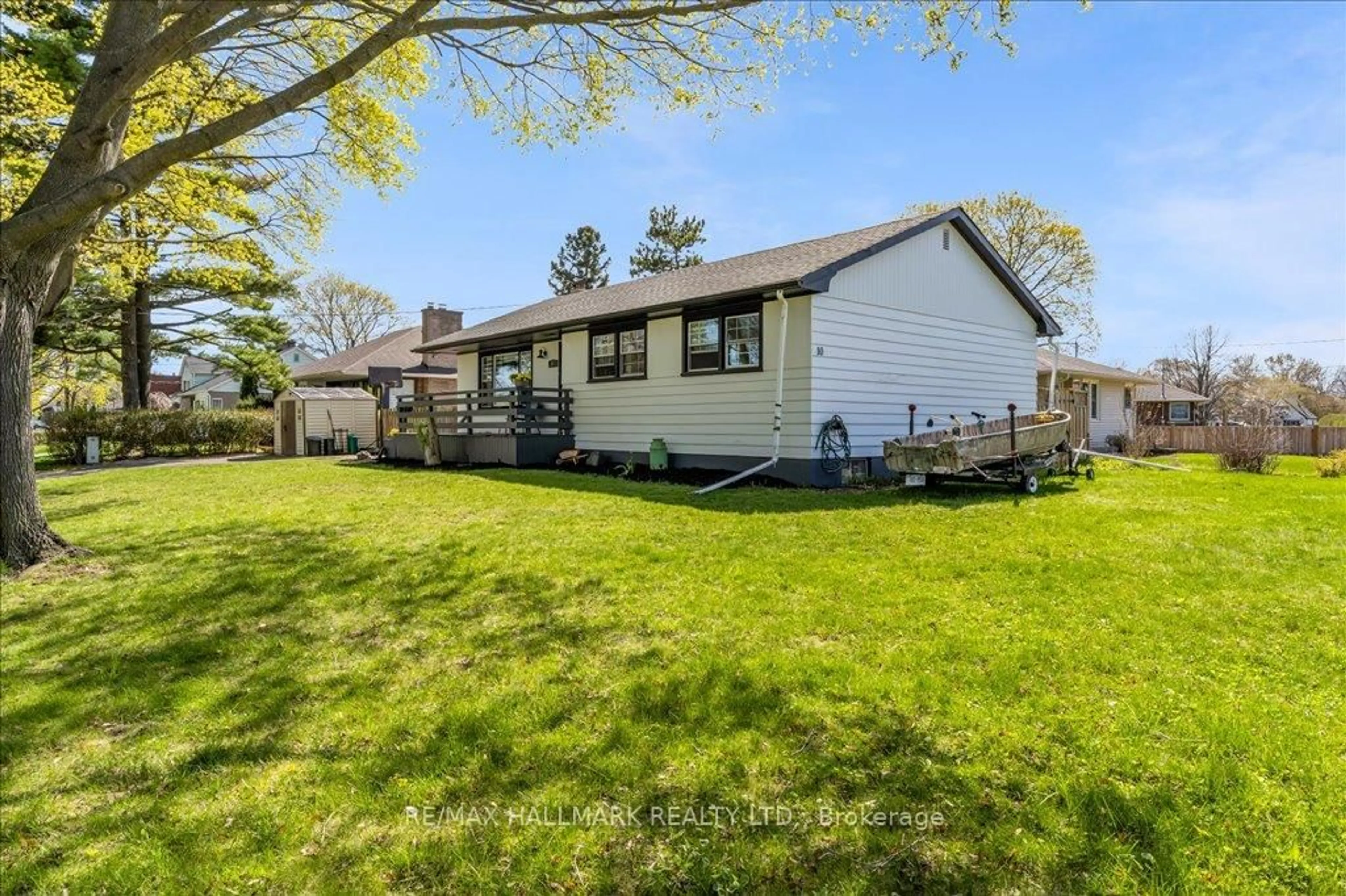 Unknown for 10 Cayuga St, St. Catharines Ontario L2R 1E6