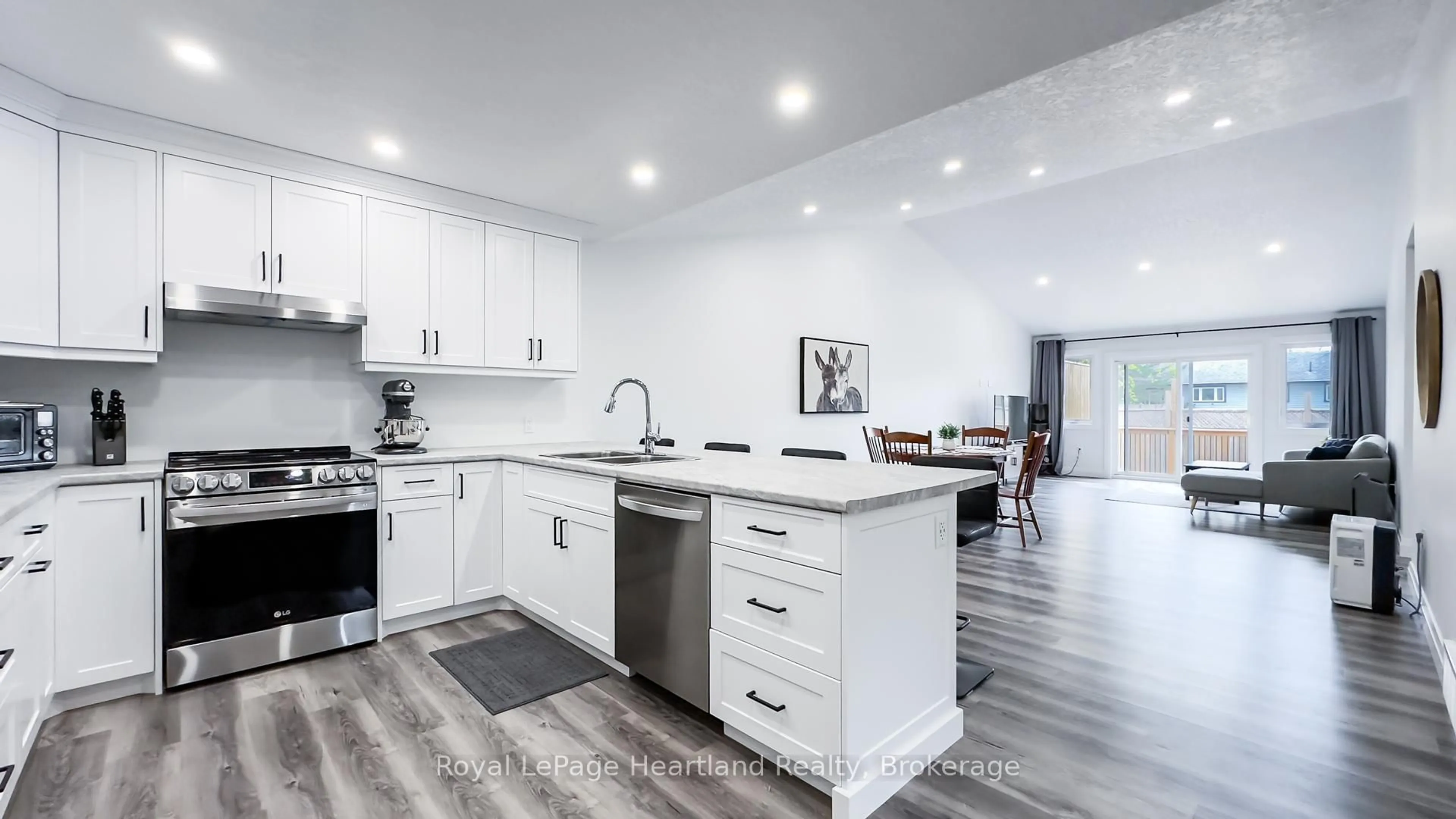 Open concept kitchen, unknown for 86 Osborne St, Central Huron Ontario L0M 1L0