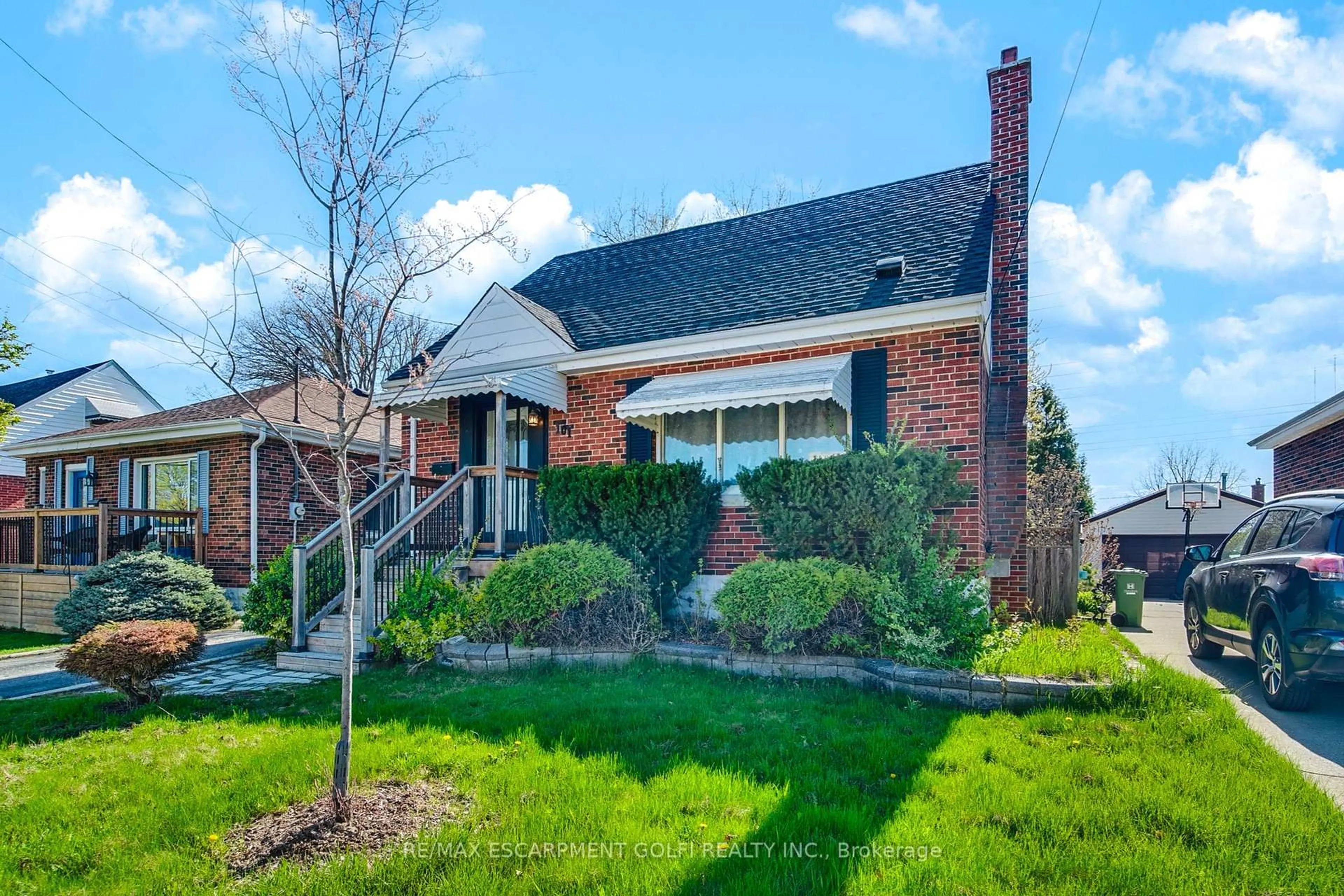 Home with brick exterior material, street for 101 ABERFOYLE Ave, Hamilton Ontario L8K 4S1