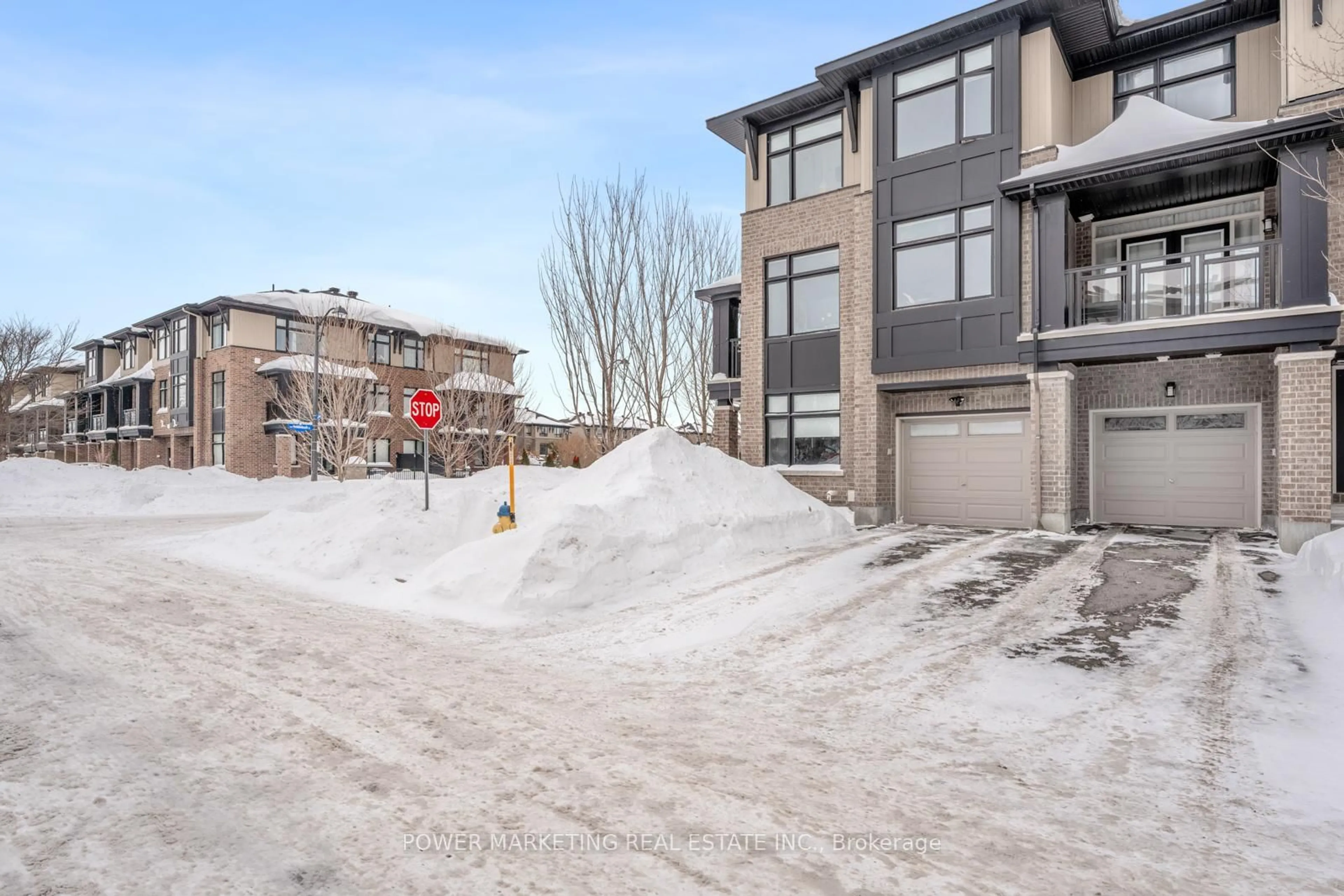 A pic from outside/outdoor area/front of a property/back of a property/a pic from drone, street for 135 Wild Senna Way, Ottawa Ontario K2J 5Z7