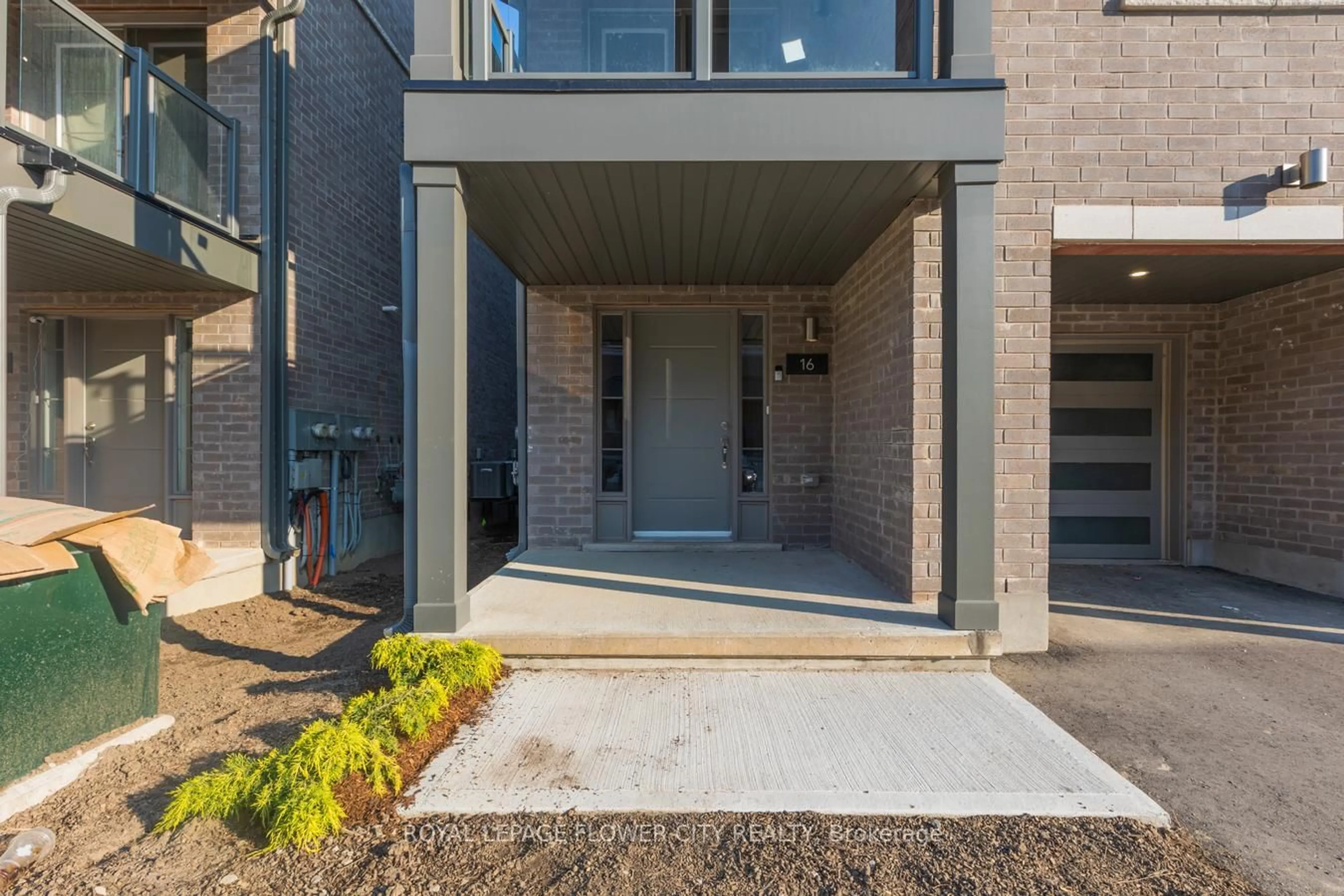 Home with brick exterior material, street for 205 West Oak Tr #16, Kitchener Ontario N2R 0R9