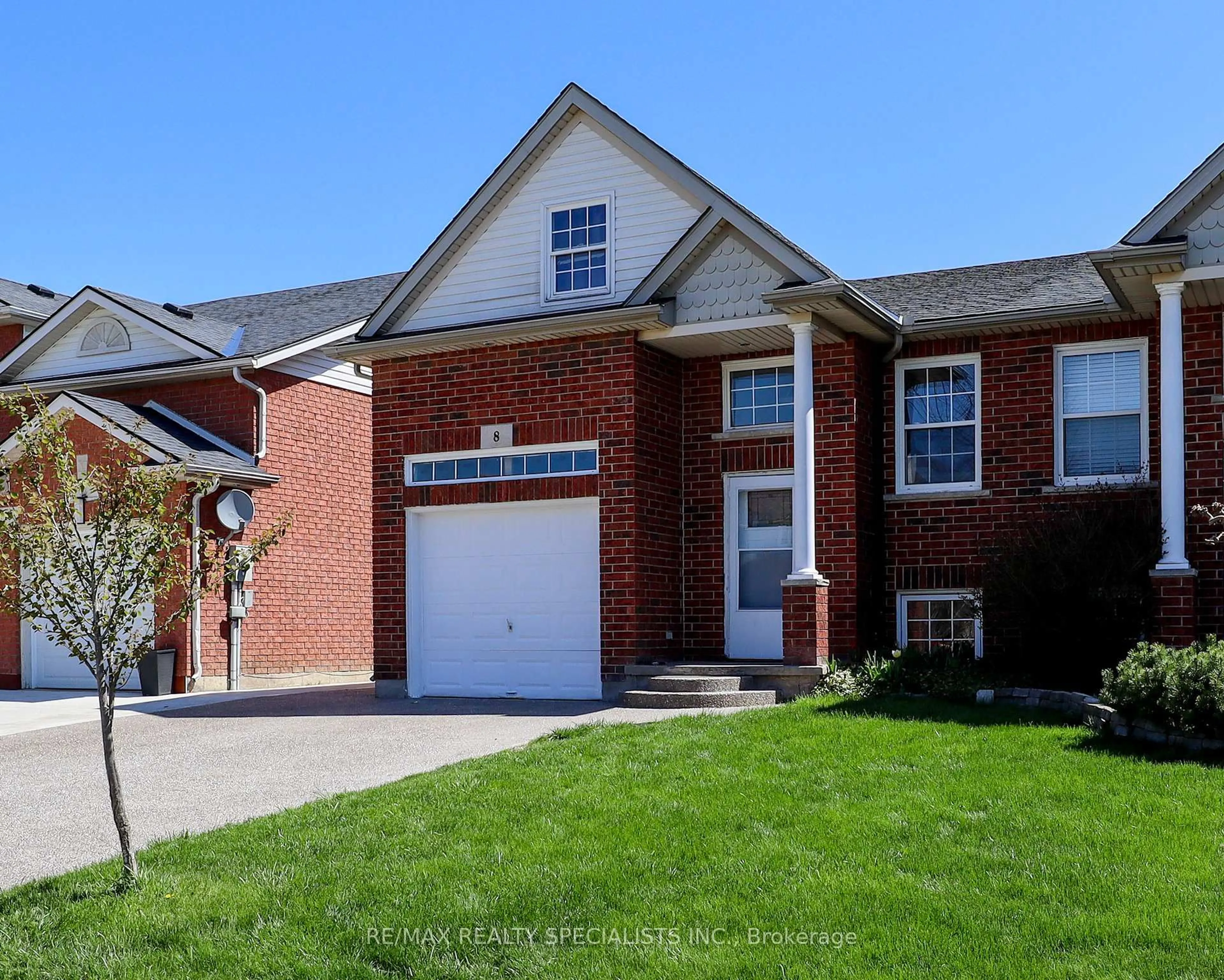 Home with brick exterior material, street for 8 Mcbride Dr, St. Catharines Ontario L2S 3Y4
