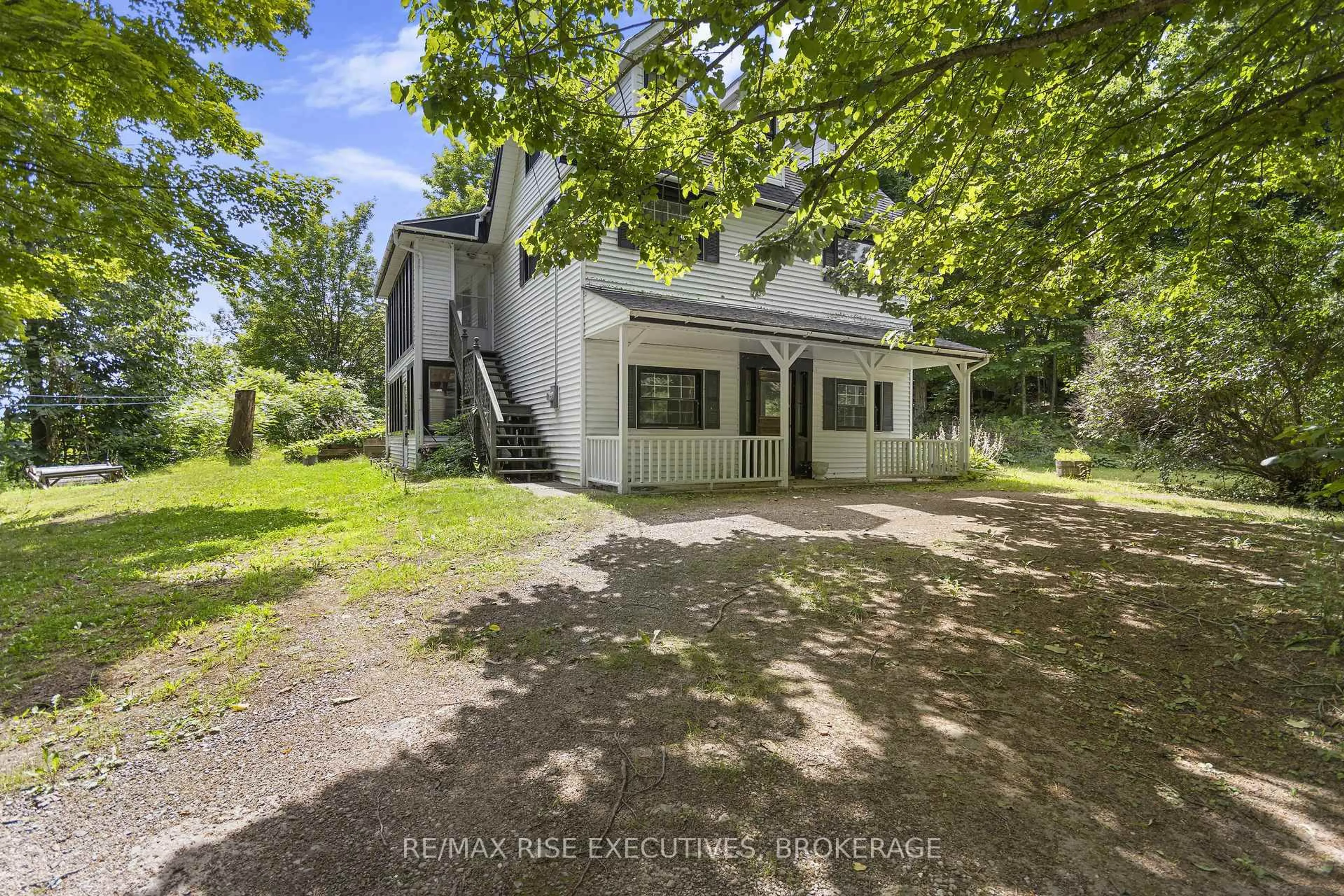 A pic from outside/outdoor area/front of a property/back of a property/a pic from drone, unknown for 1349 RIDGE Rd, Seeley's Bay Ontario K0H 2N0
