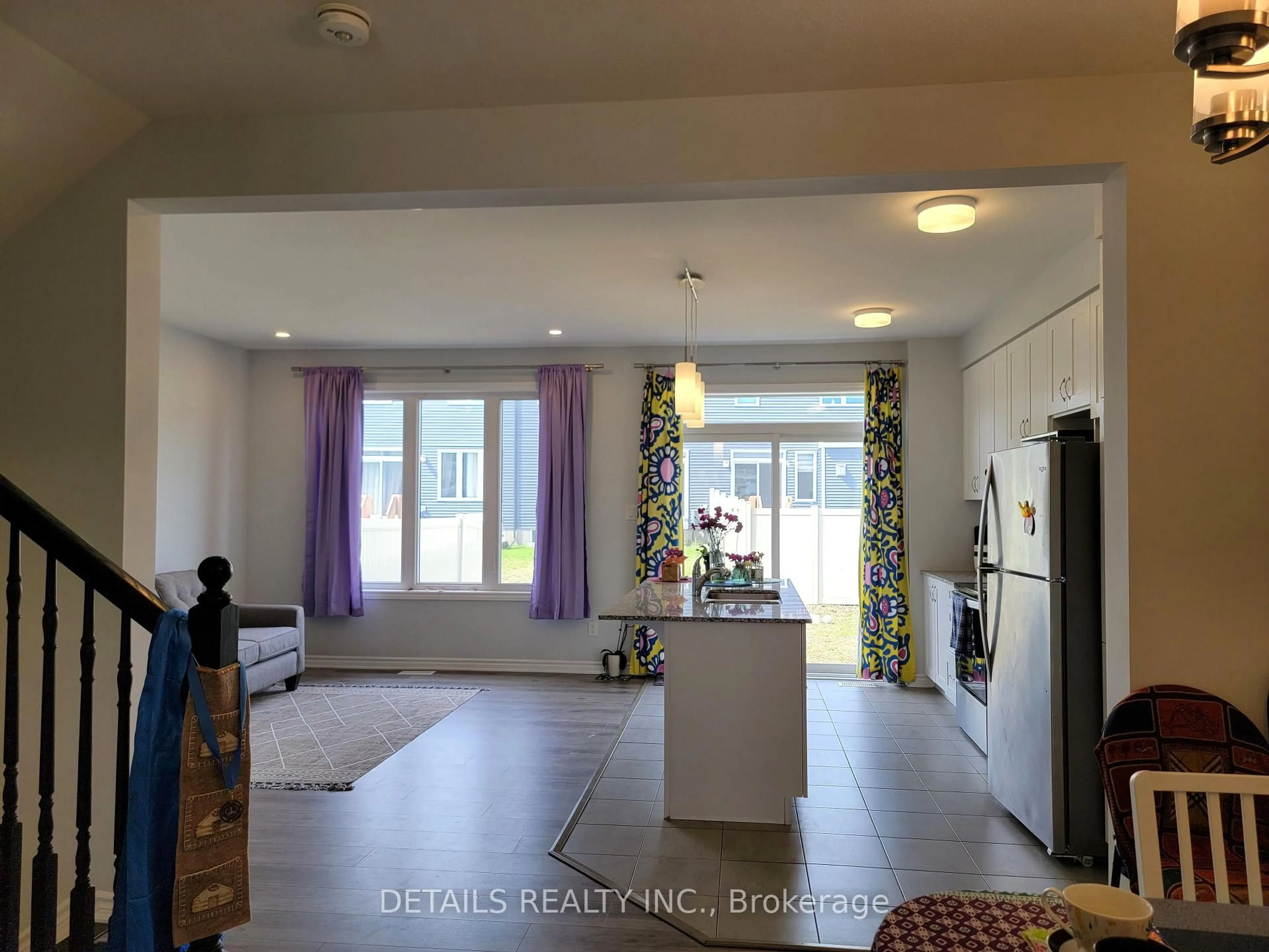 A pic of a room for 555 Arosa Way, Ottawa Ontario K2V 0R8
