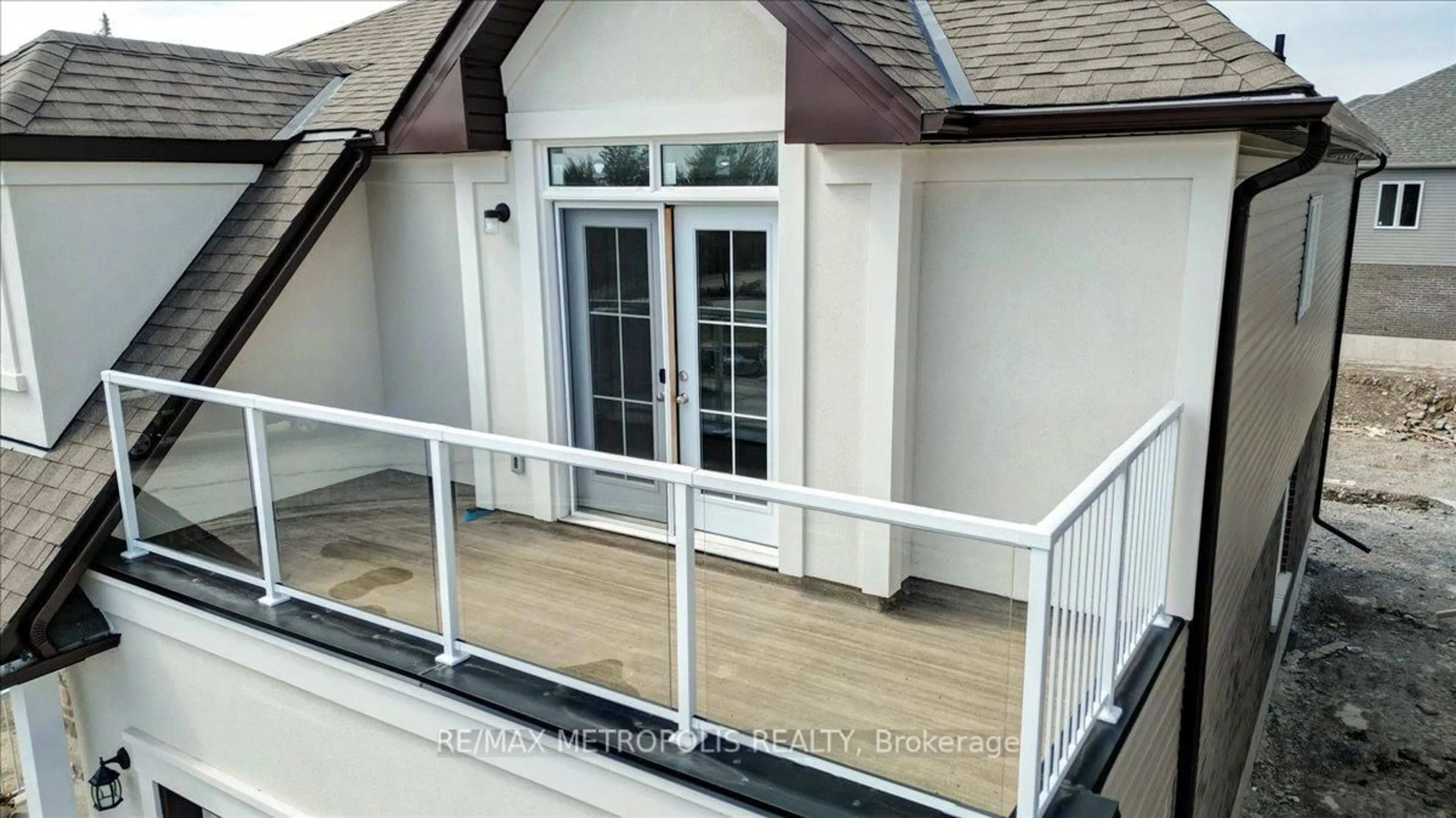 Patio, street for 78 Hillcroft Way, Kawartha Lakes Ontario K0M 1A0