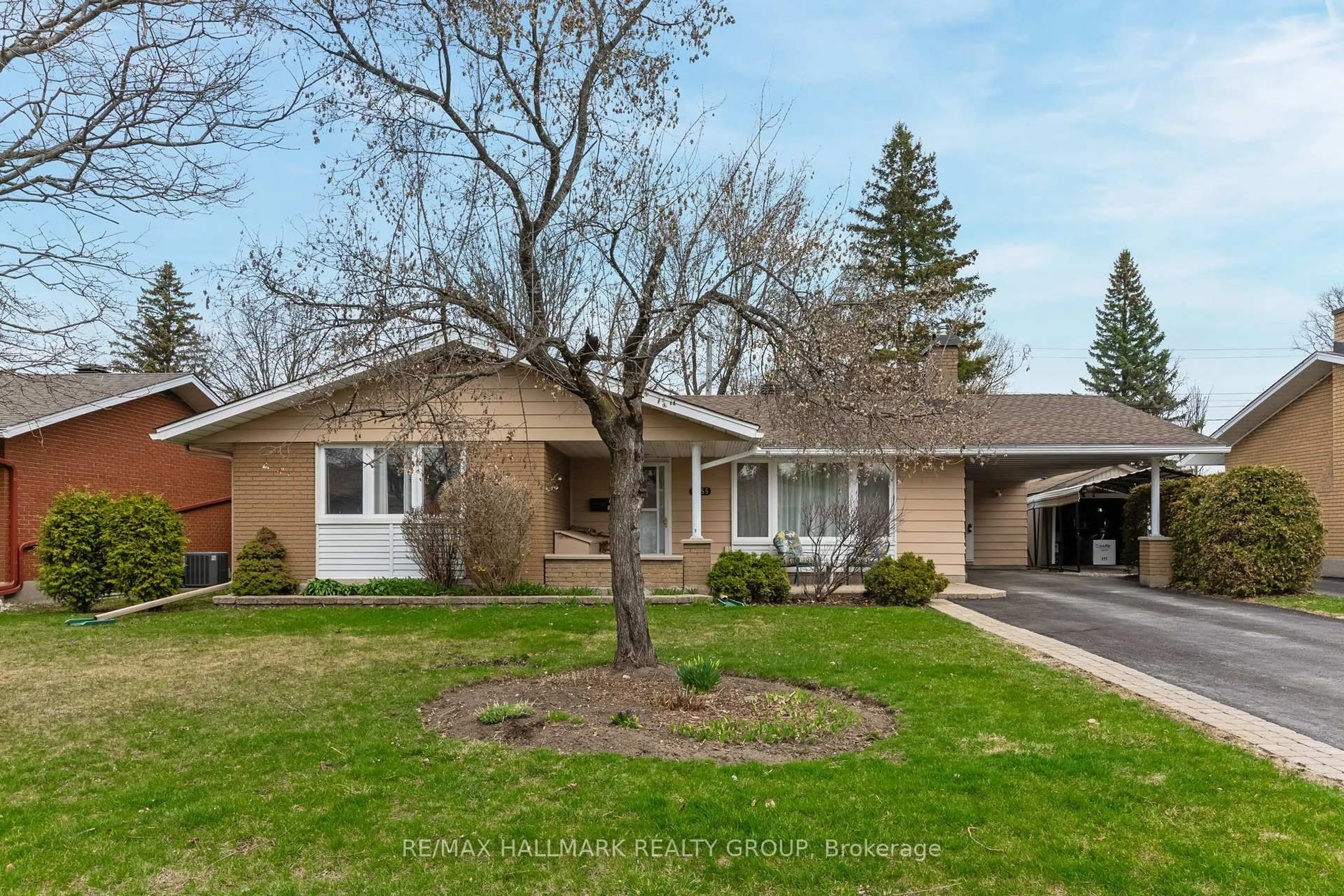 Home with brick exterior material, street for 1055 Wiseman Cres, Ottawa Ontario K1V 8J3