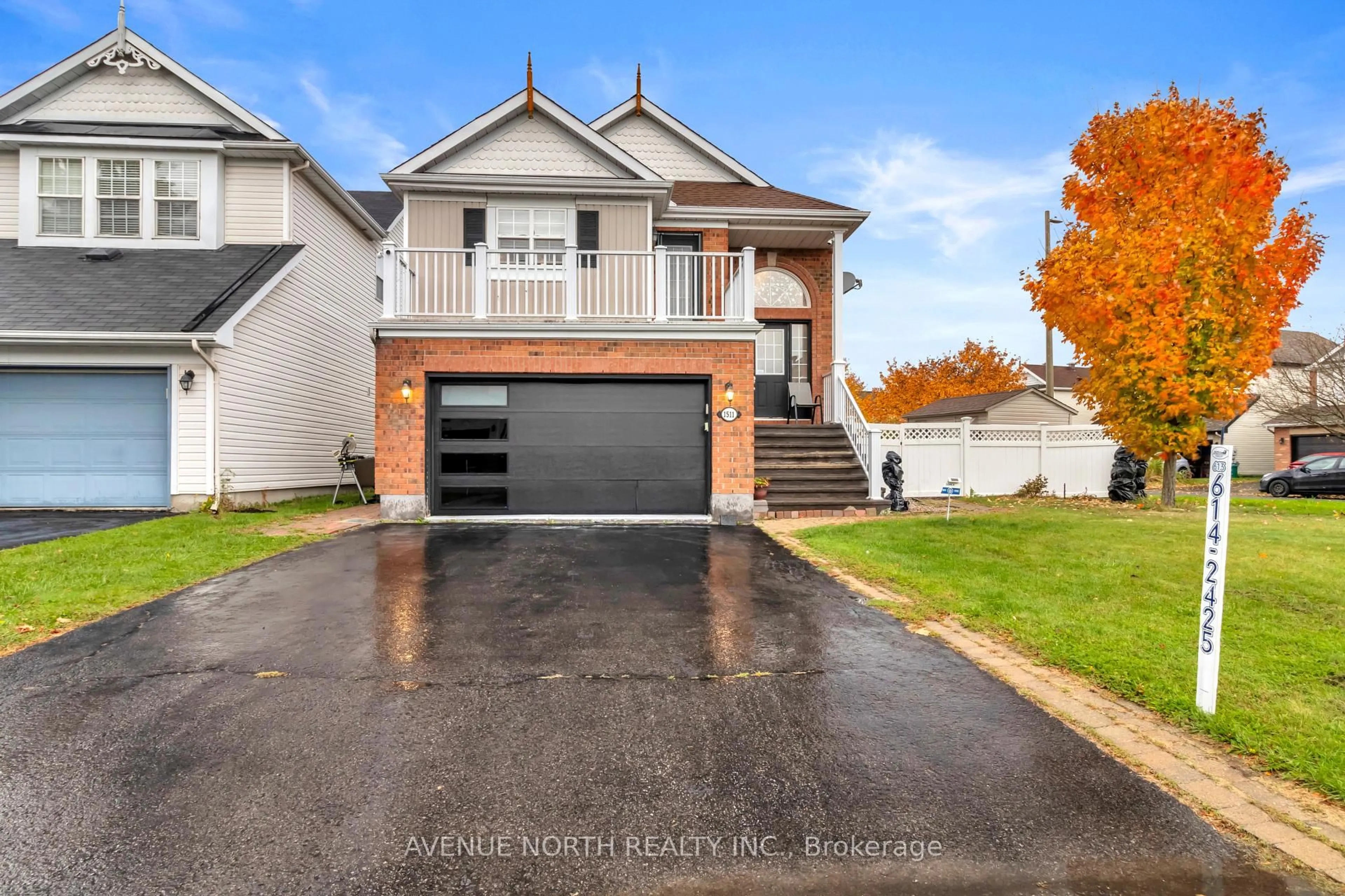 Home with vinyl exterior material, street for 1511 Rumford Dr, Ottawa Ontario K4A 4B7