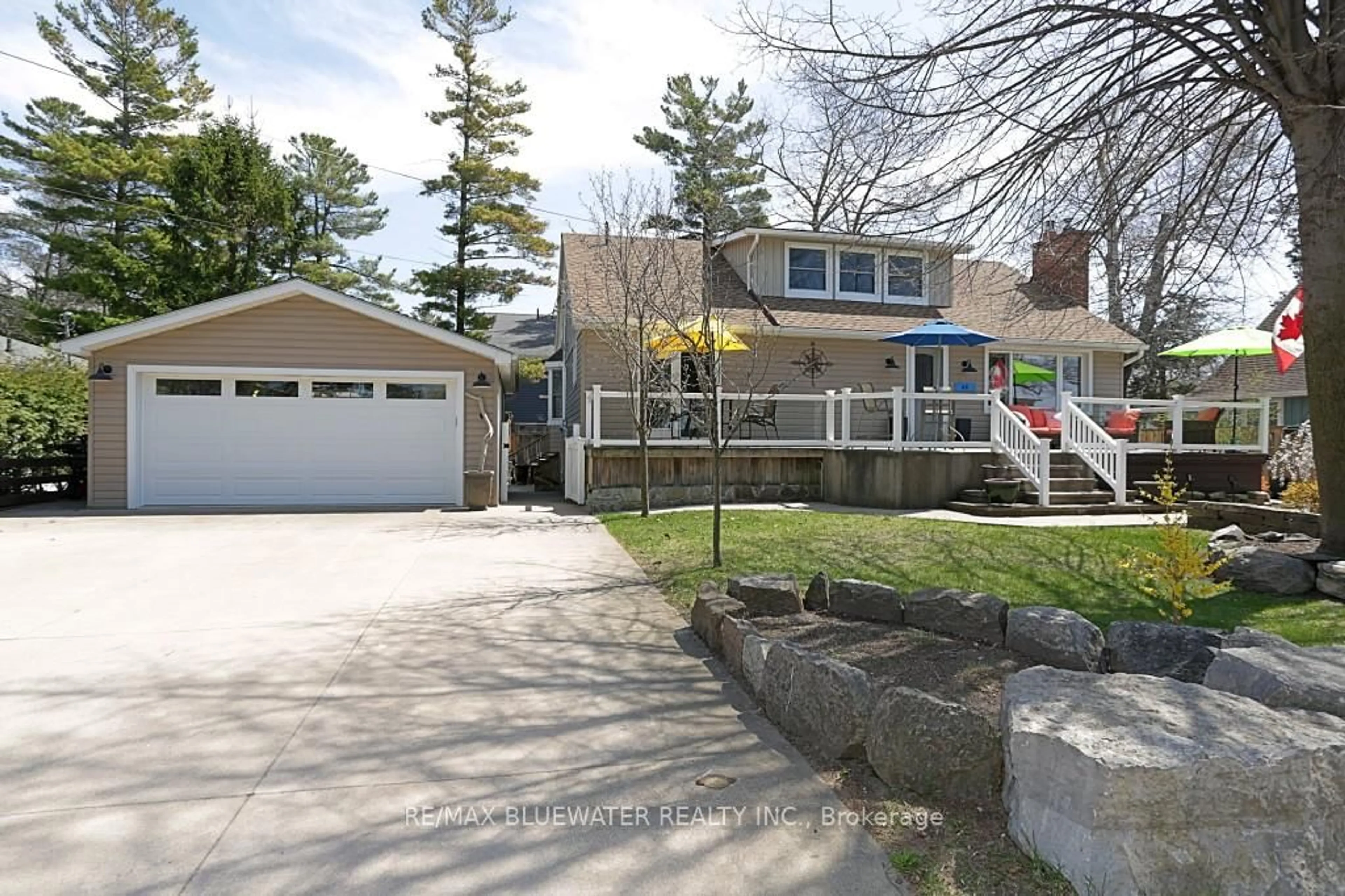 Unknown for 46 Hill St, Lambton Shores Ontario N0M 1T0