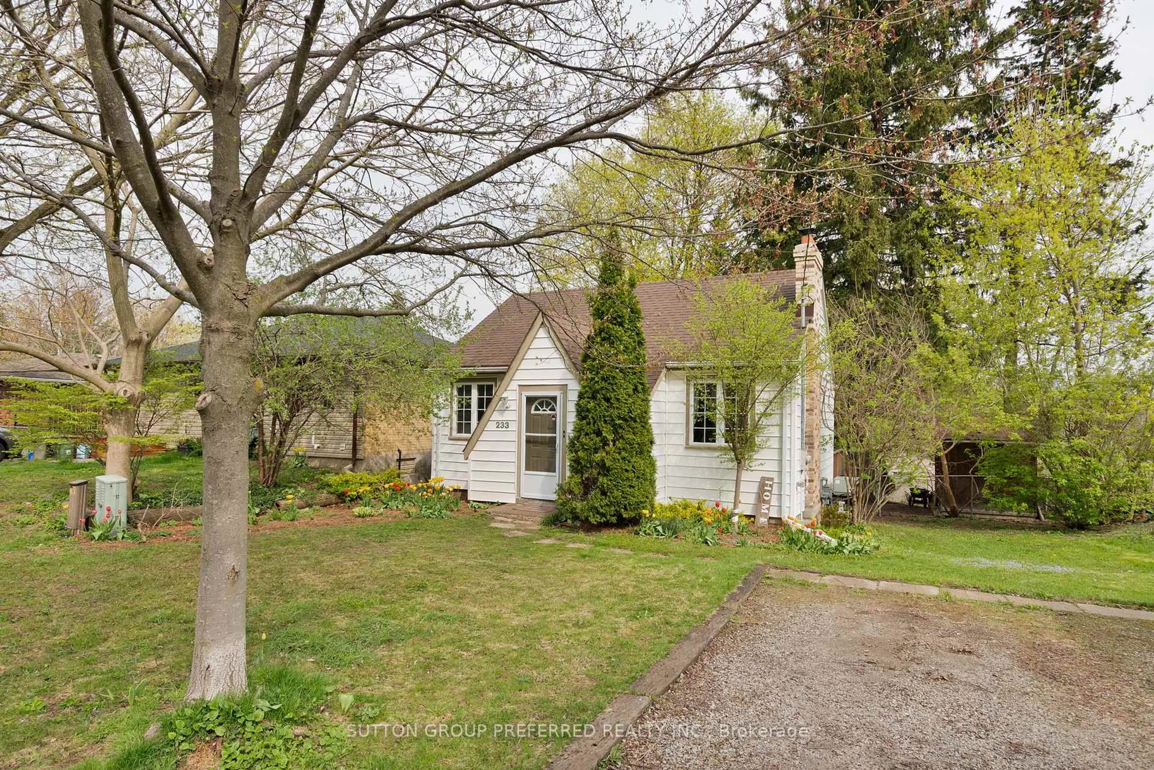 Unknown for 233 CAMBRIDGE St, London North Ontario N6H 1P1