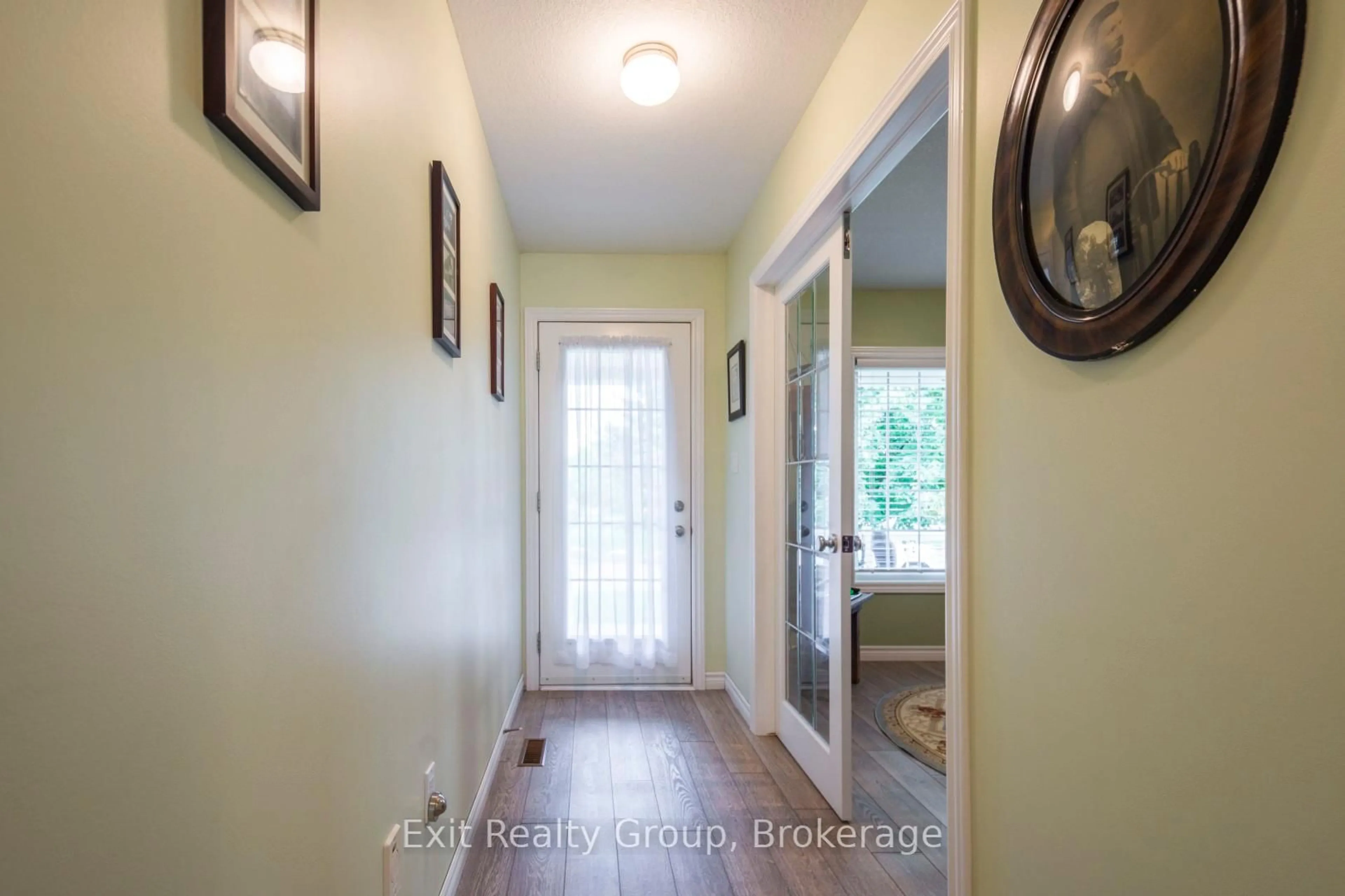 Indoor entryway for 30 Aletha Dr, Prince Edward County Ontario K0K 3L0