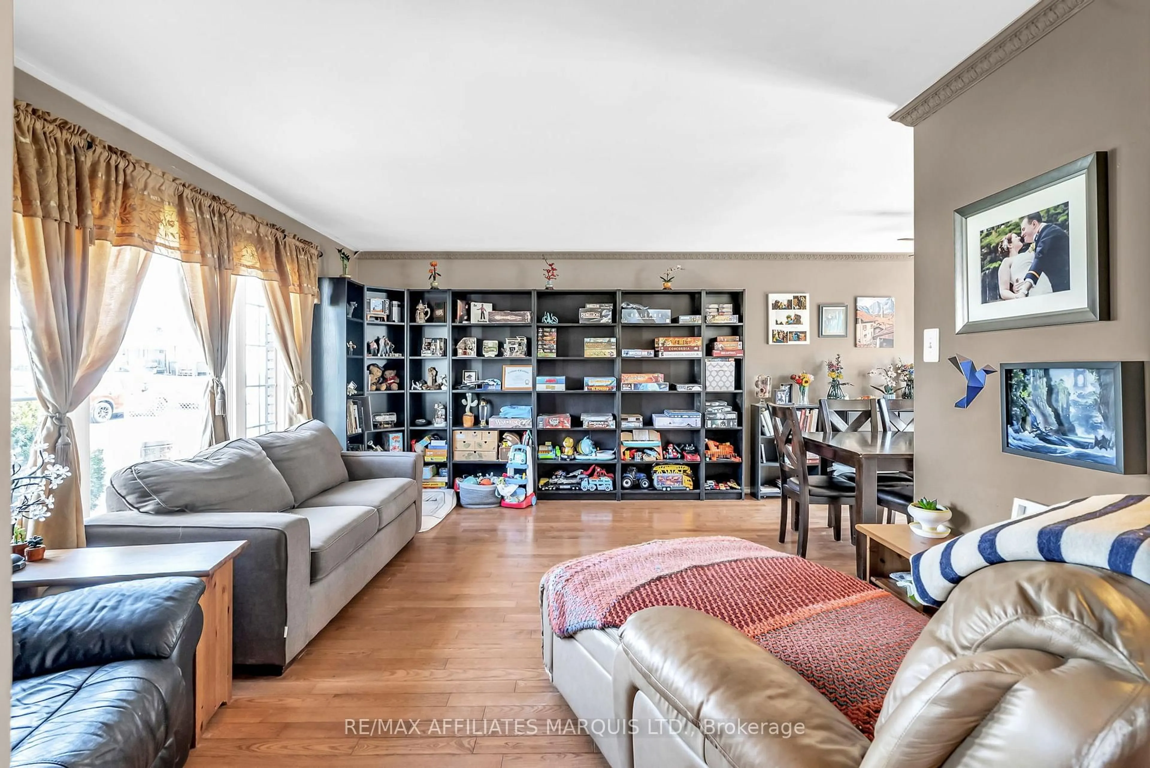 Living room with furniture, unknown for 46 McKenzie St, Cornwall Ontario K6K 1J1
