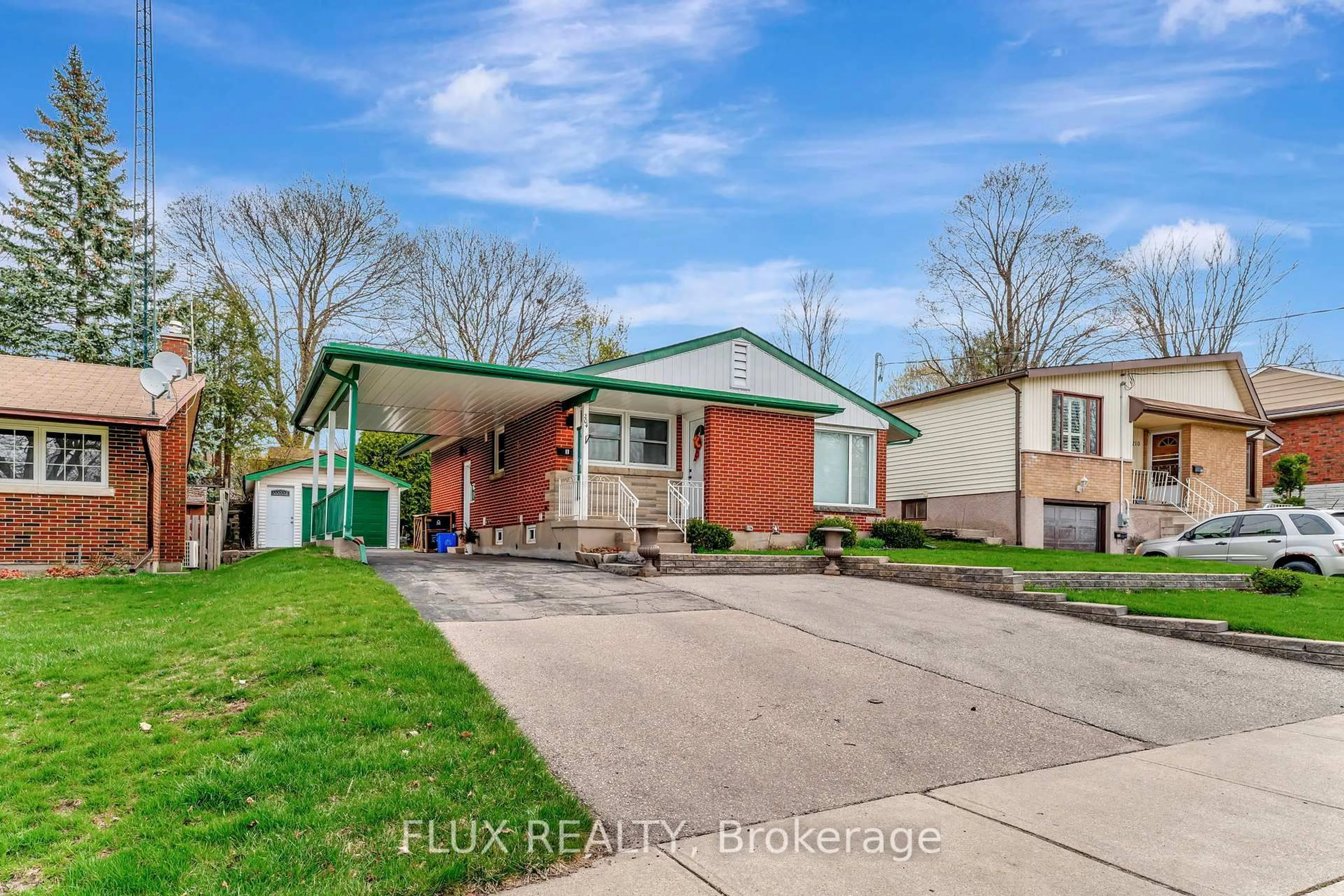 A pic from outside/outdoor area/front of a property/back of a property/a pic from drone, street for 204 Clark Ave, Kitchener Ontario N2C 1Y5