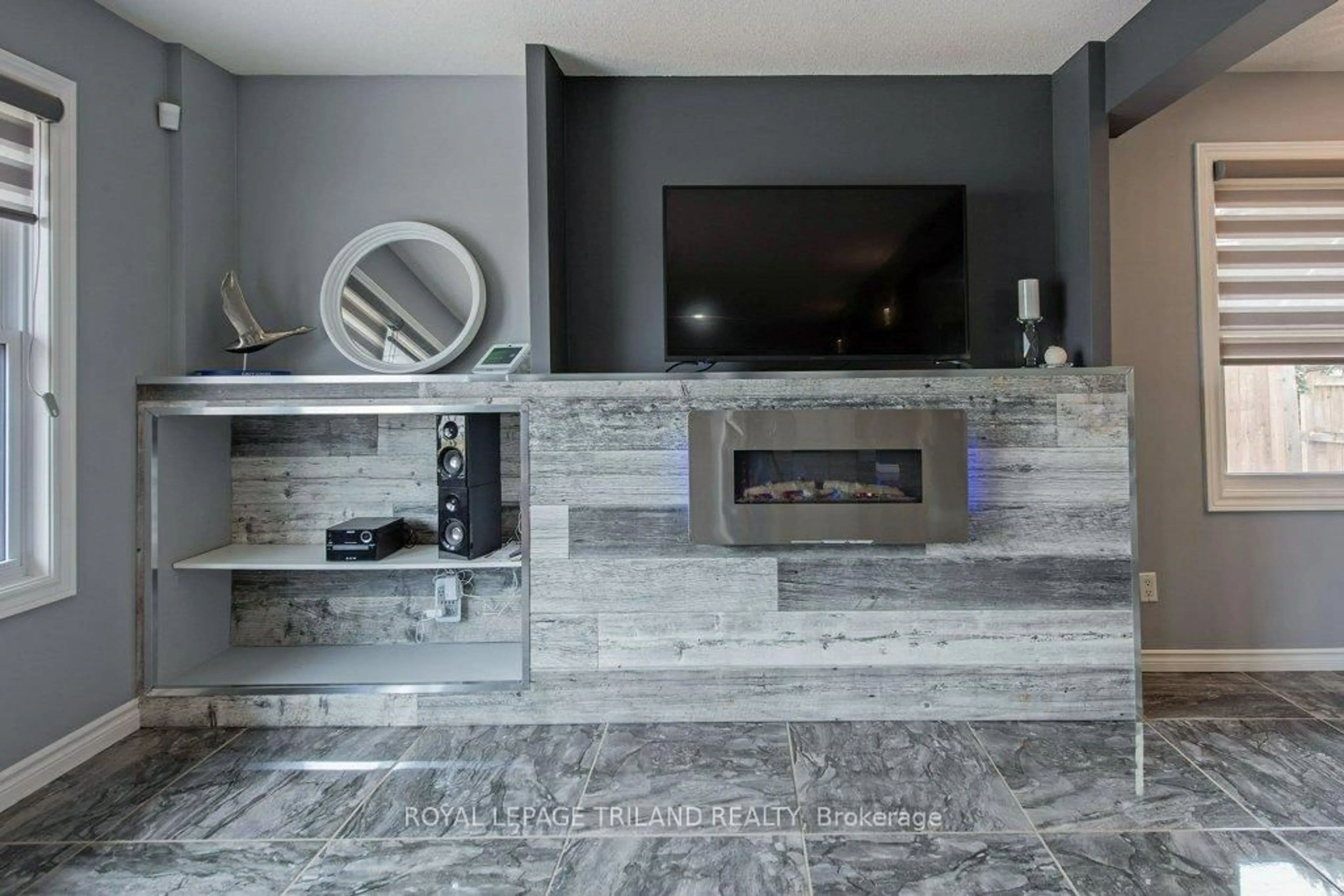 Home theater for 301 Reynolds Rd, London South Ontario N6K 2P2