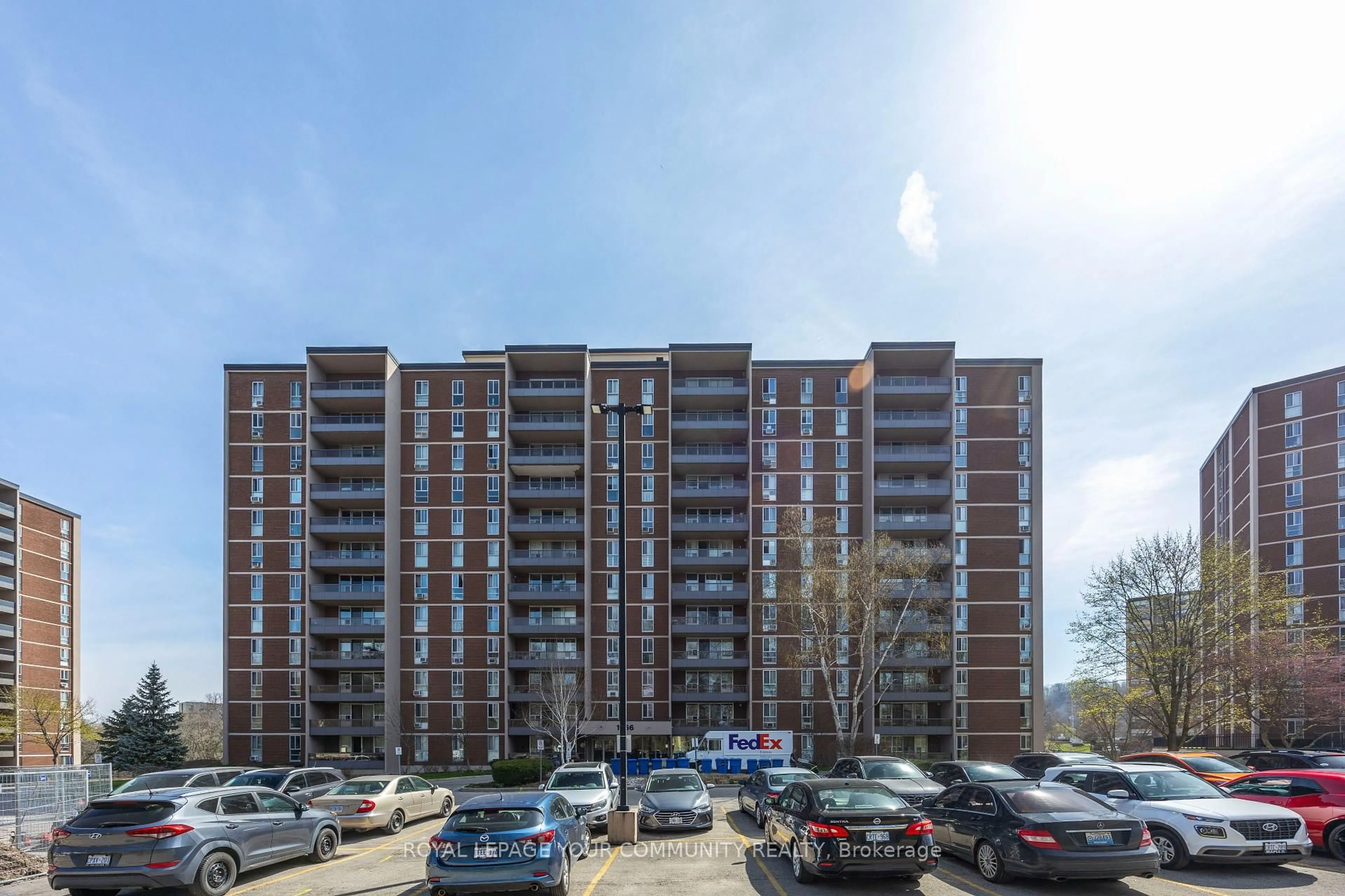 Unknown for 1966 Main St #808, Hamilton Ontario L8S 1J6