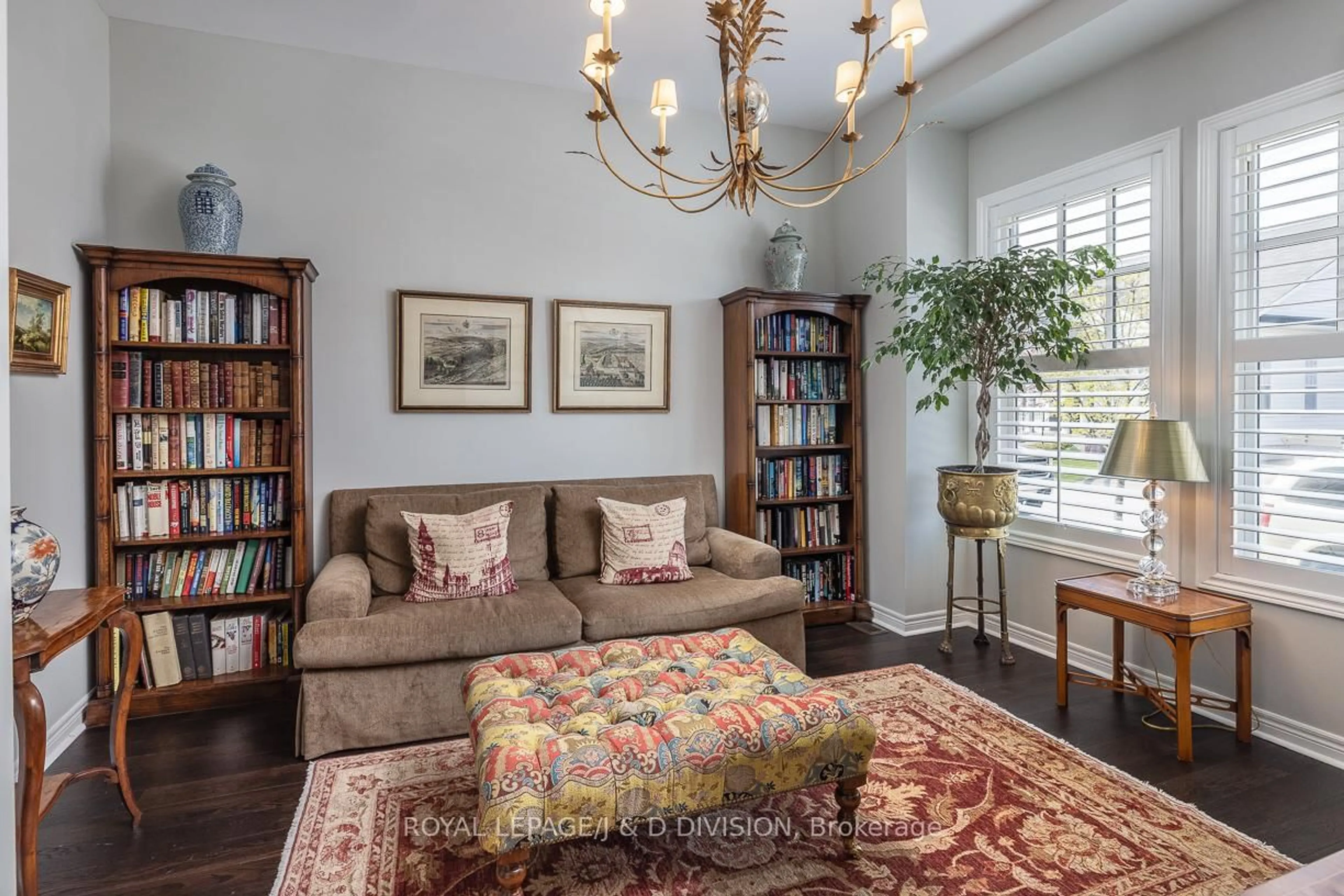 Living room with furniture, unknown for 73 Brock St, Niagara-on-the-Lake Ontario L0S 1J0