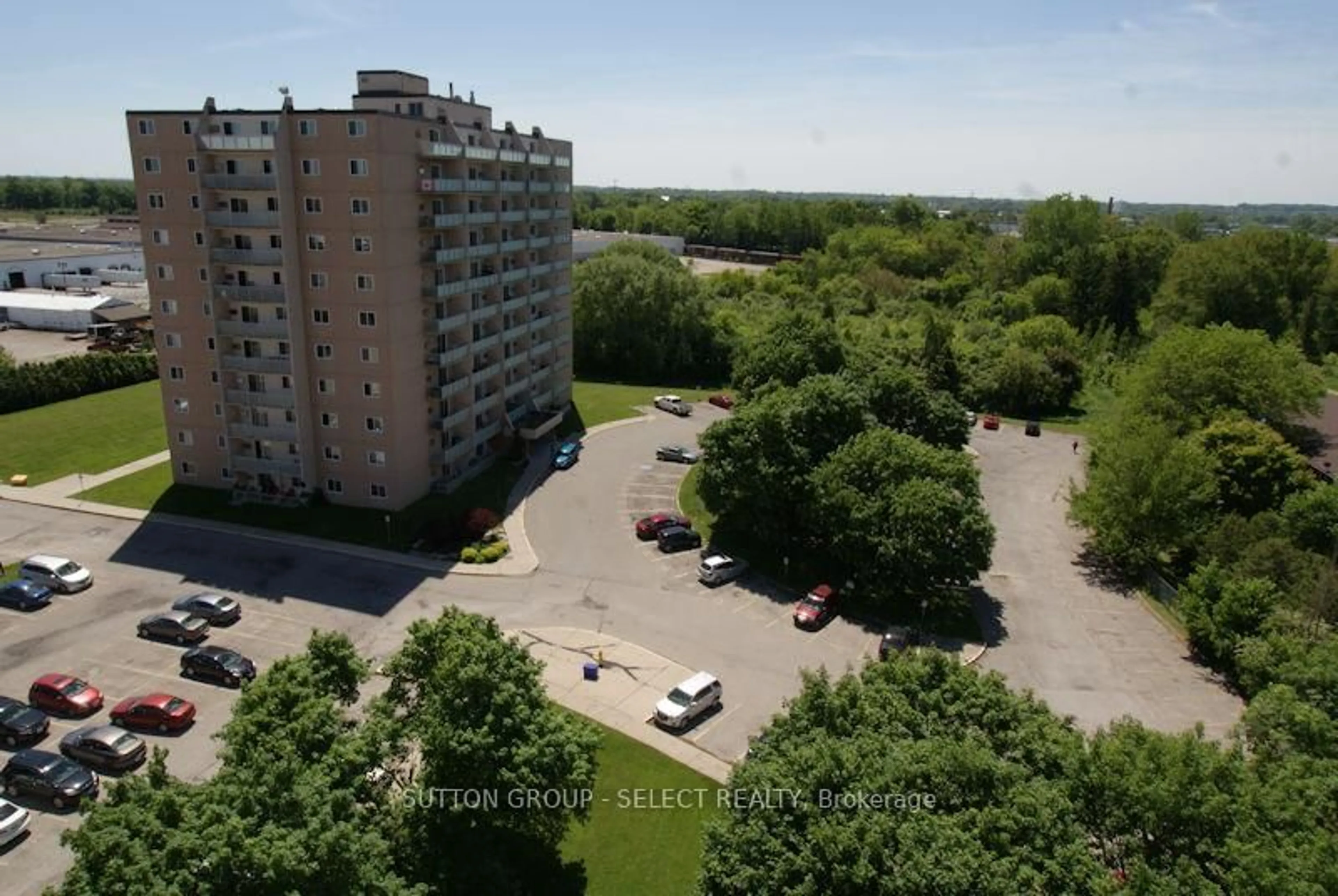 A pic from outside/outdoor area/front of a property/back of a property/a pic from drone, city buildings view from balcony for 573 Mornington Ave #1102, London East Ontario N5Y 4T8