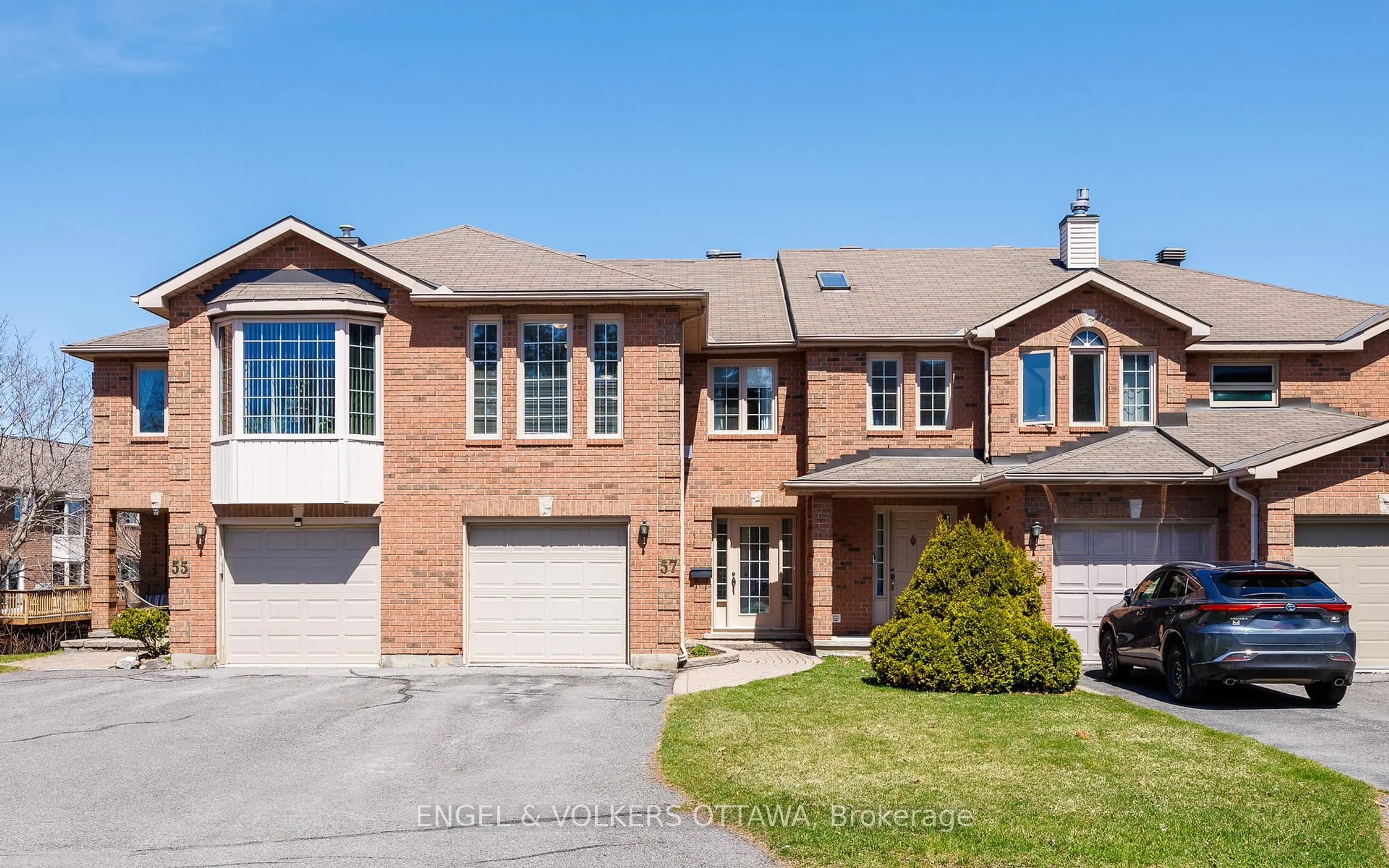 Home with brick exterior material, street for 57 Hodgson Crt, Ottawa Ontario K2K 2T4