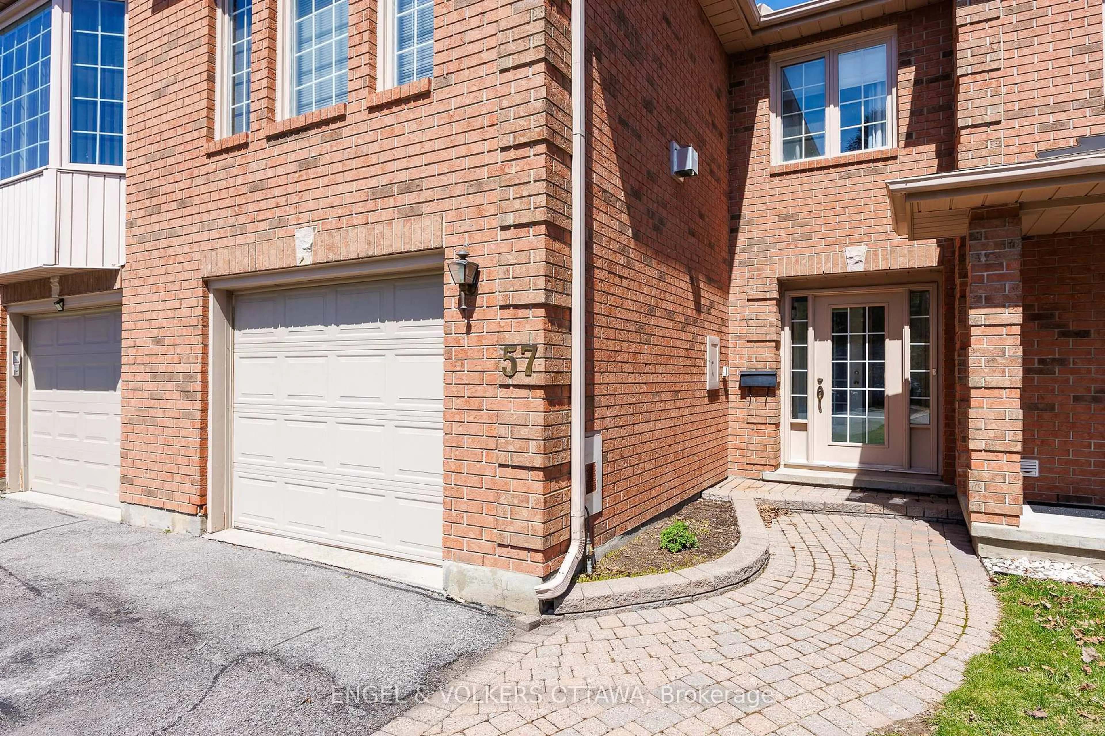 Home with brick exterior material, street for 57 Hodgson Crt, Ottawa Ontario K2K 2T4