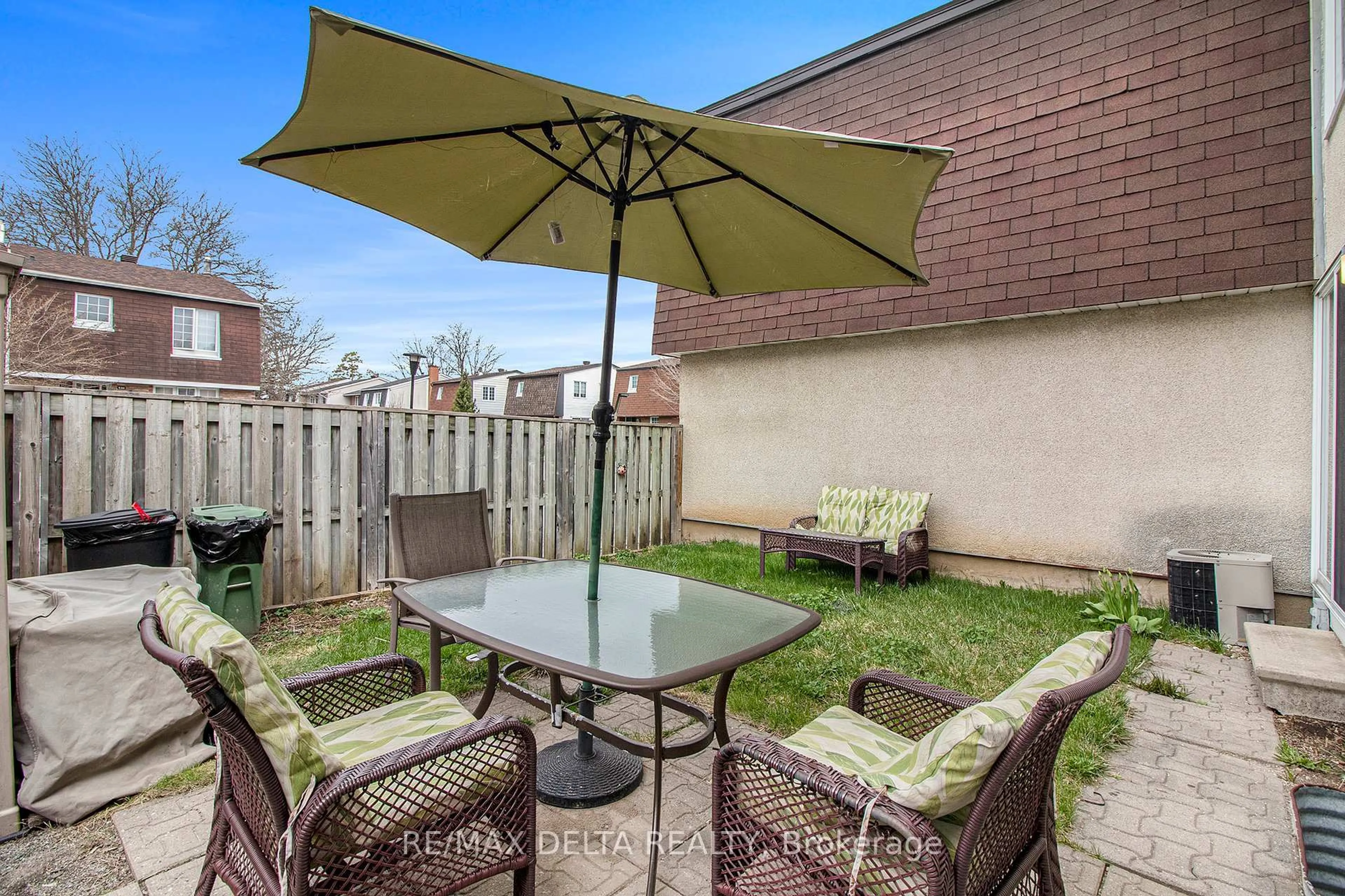 Patio, street for 543 East Orkney Private #120, Ottawa Ontario K2C 3M7