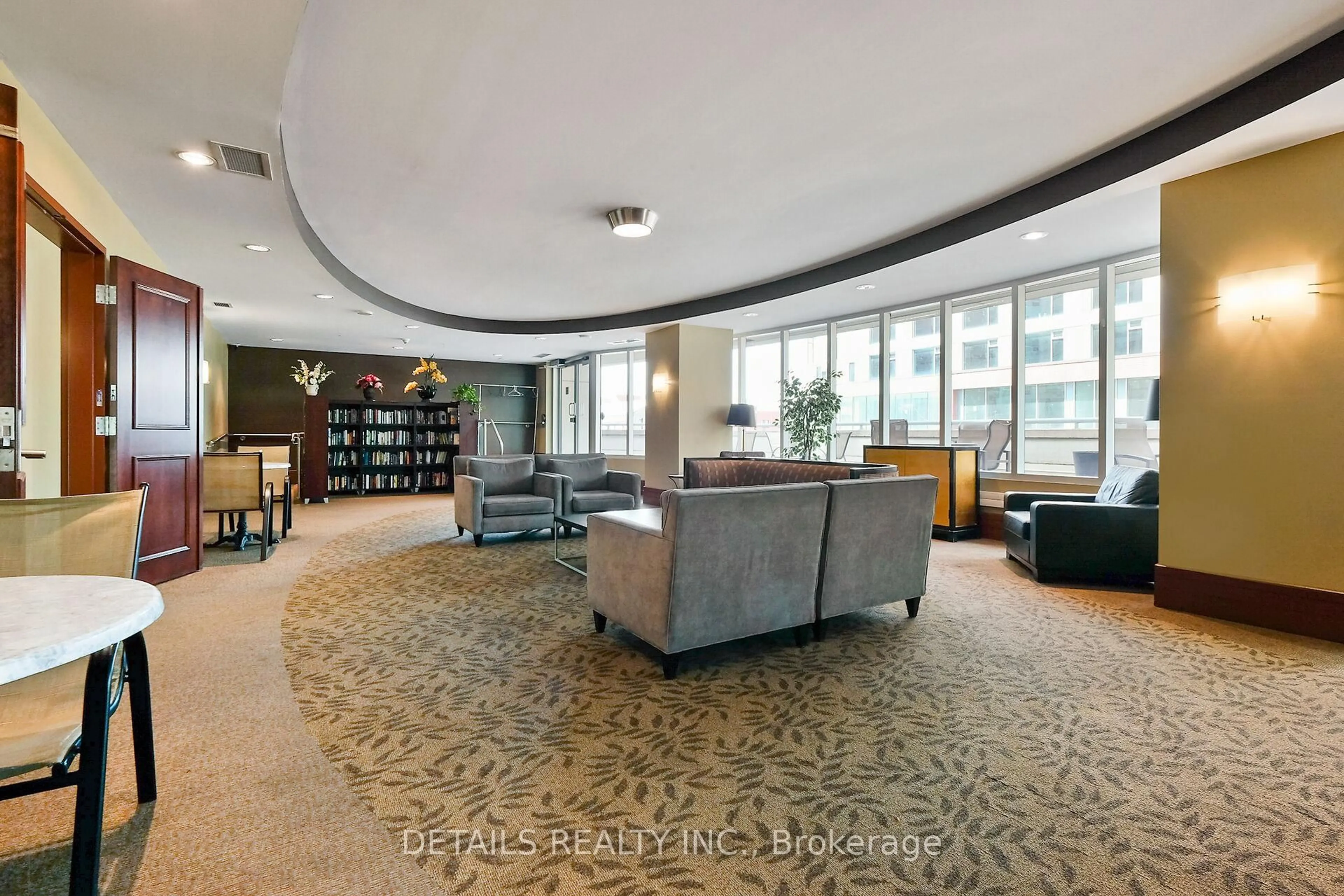 Lobby for 200 Rideau St #1202, Ottawa Ontario K1N 5Y1