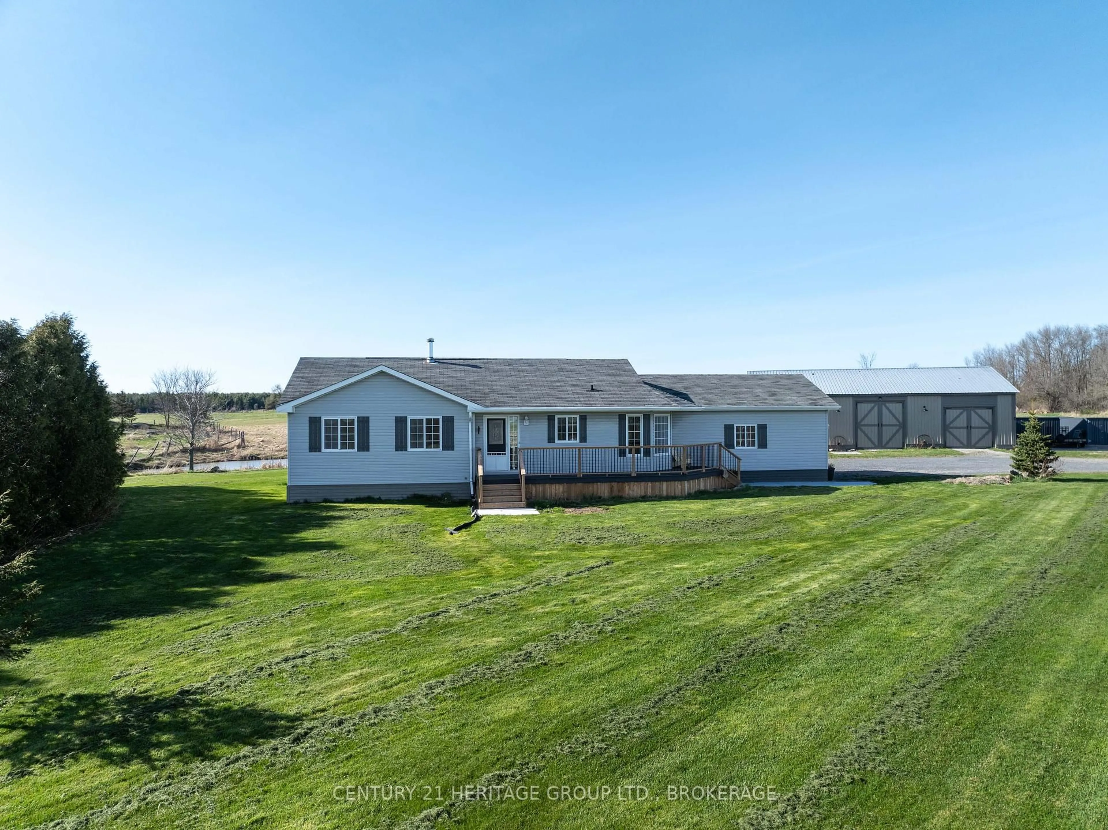 A pic from outside/outdoor area/front of a property/back of a property/a pic from drone, water/lake/river/ocean view for 97 Dulcemaine Rd, Front of Leeds & Seeleys Bay Ontario K0E 1L0