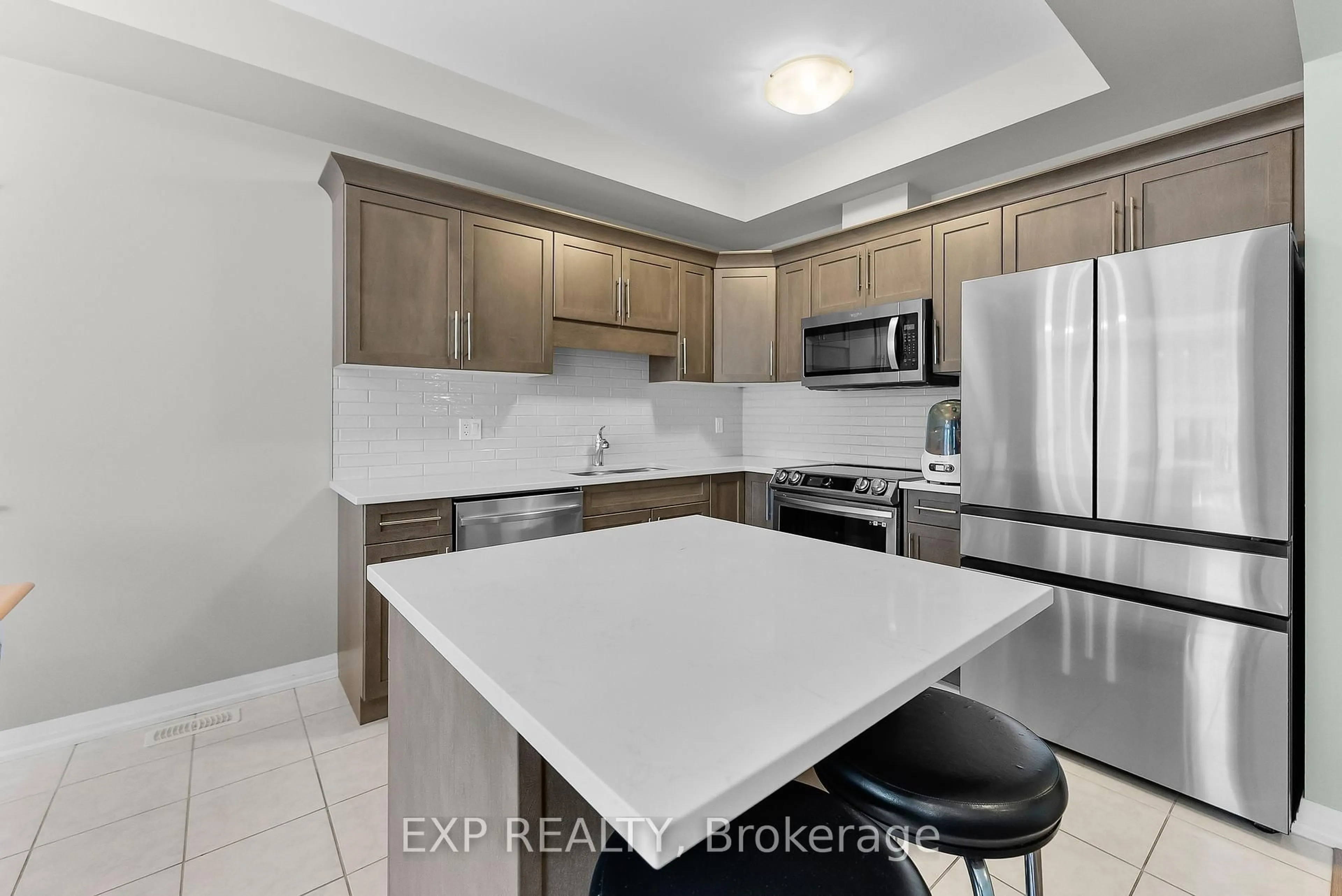 Standard kitchen, ceramic/tile floor for 4552 Portage Rd #28, Niagara Falls Ontario L2E 6A8
