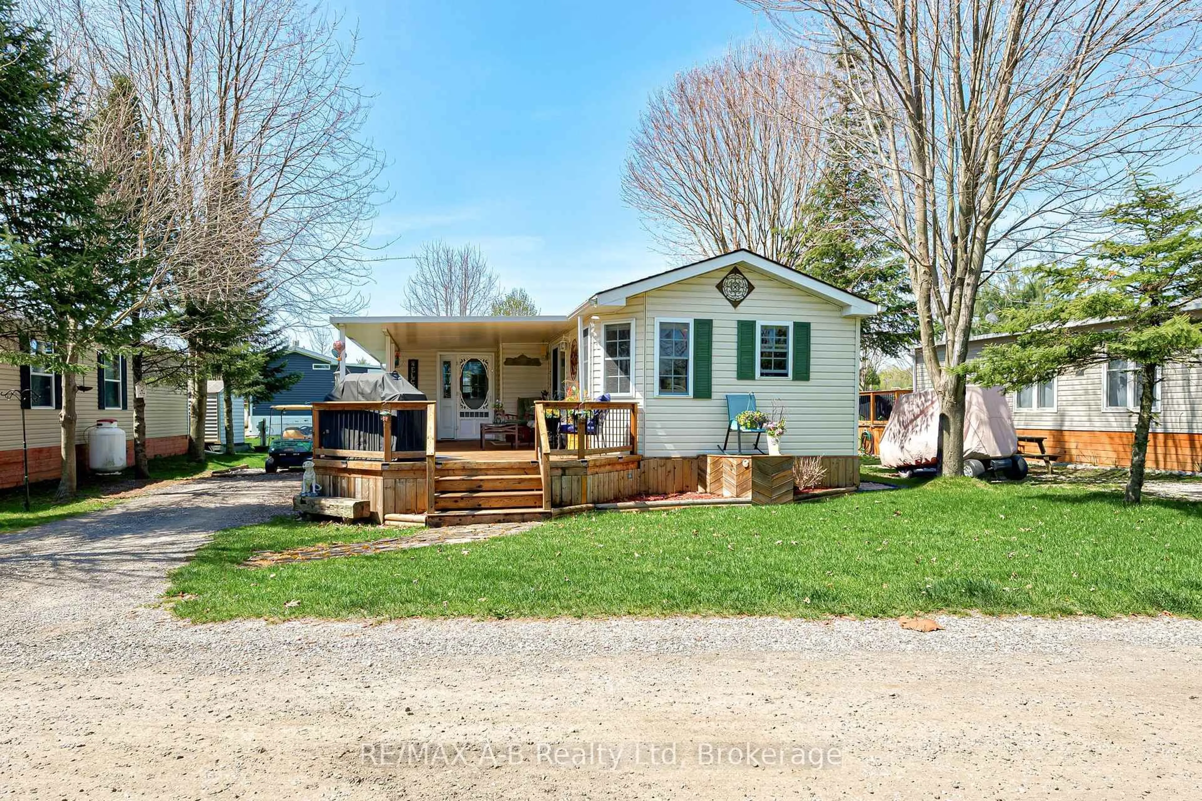 Home with vinyl exterior material, street for 923590 Road 92 Rd #520, Zorra Ontario N0J 1J0