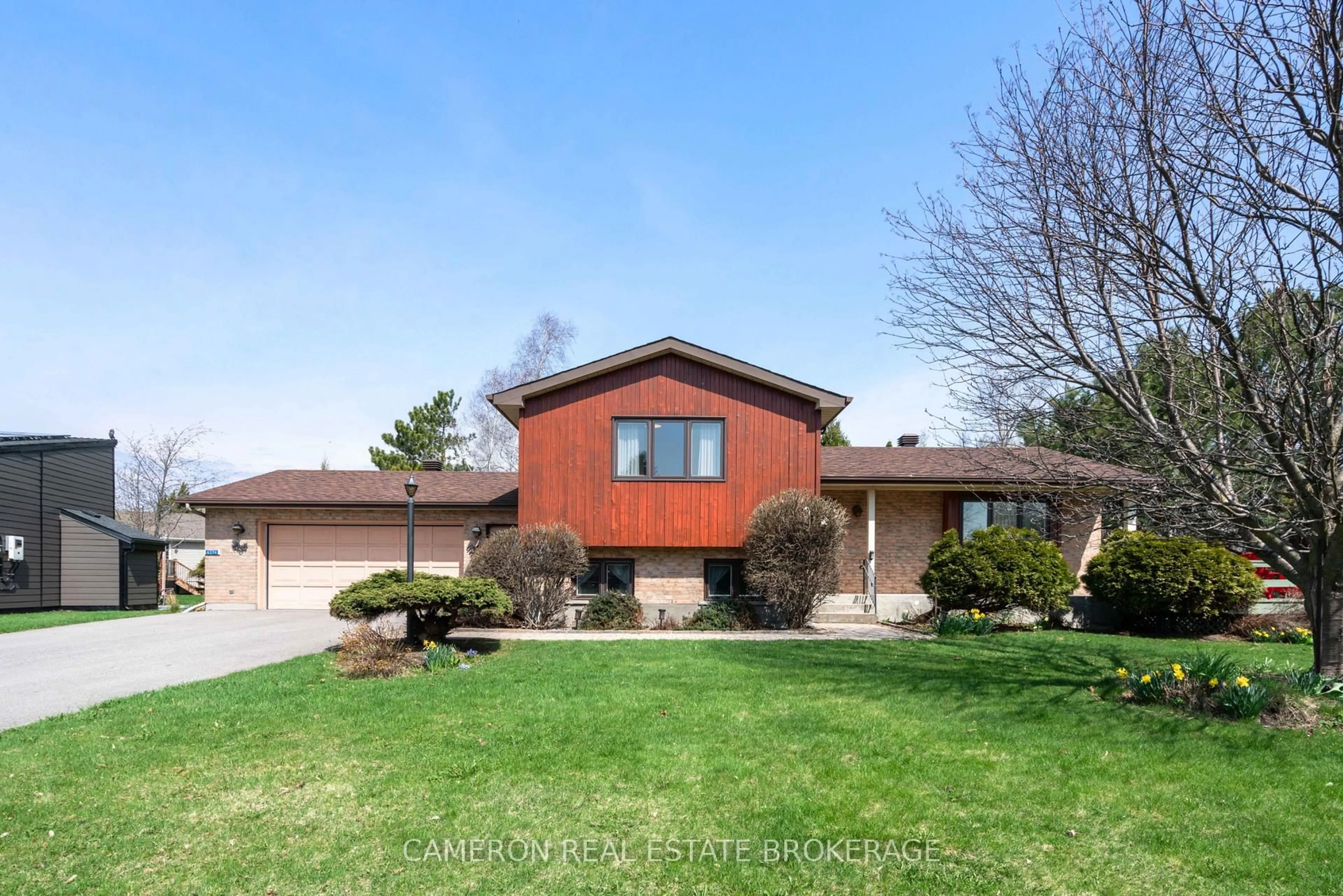 Home with brick exterior material, street for 6274 MacRae Crt, South Glengarry Ontario K0C 1E0