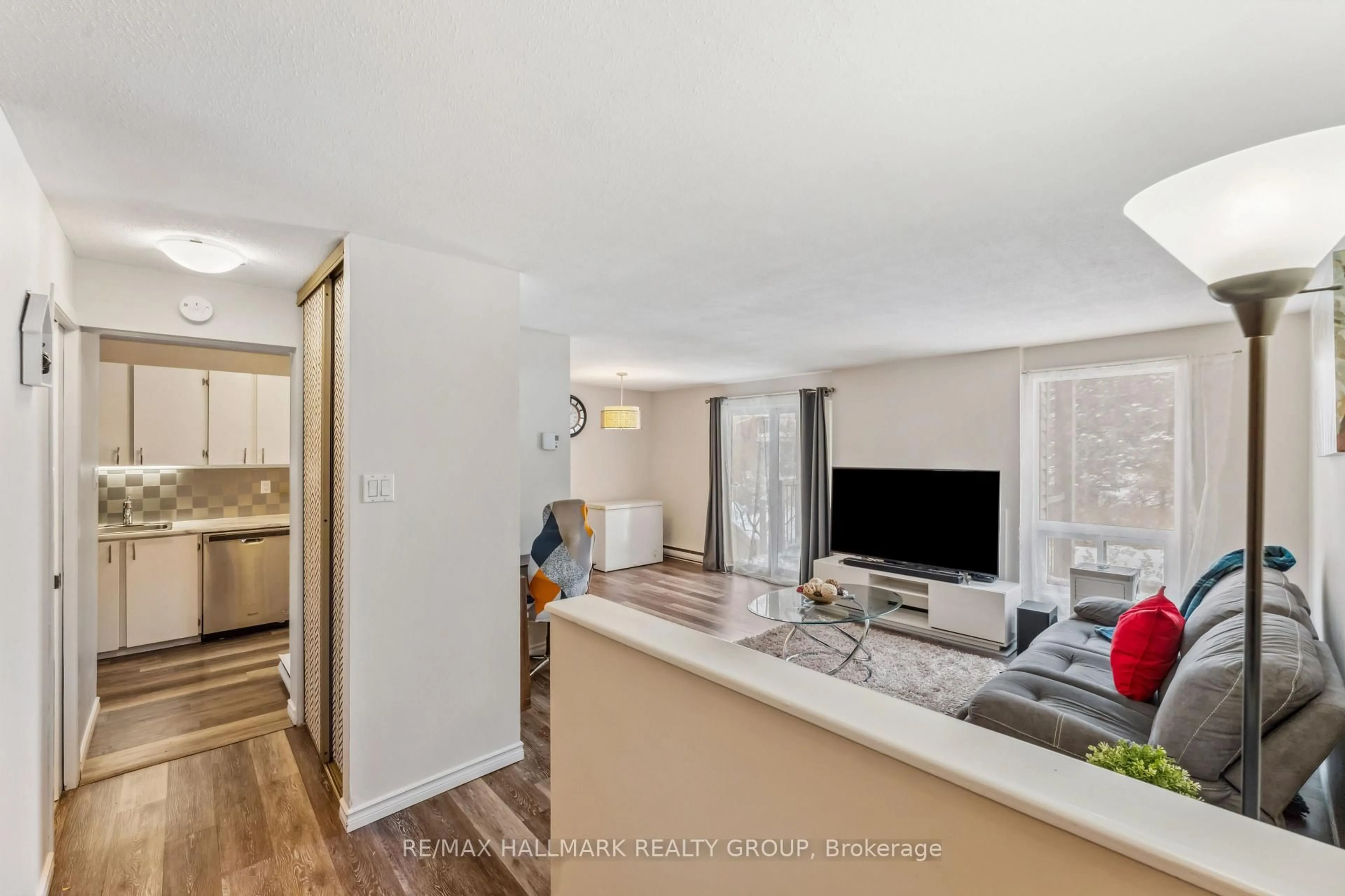 Open concept kitchen, unknown for 20 Sweetbriar Circ #2, Ottawa Ontario K2J 2K4
