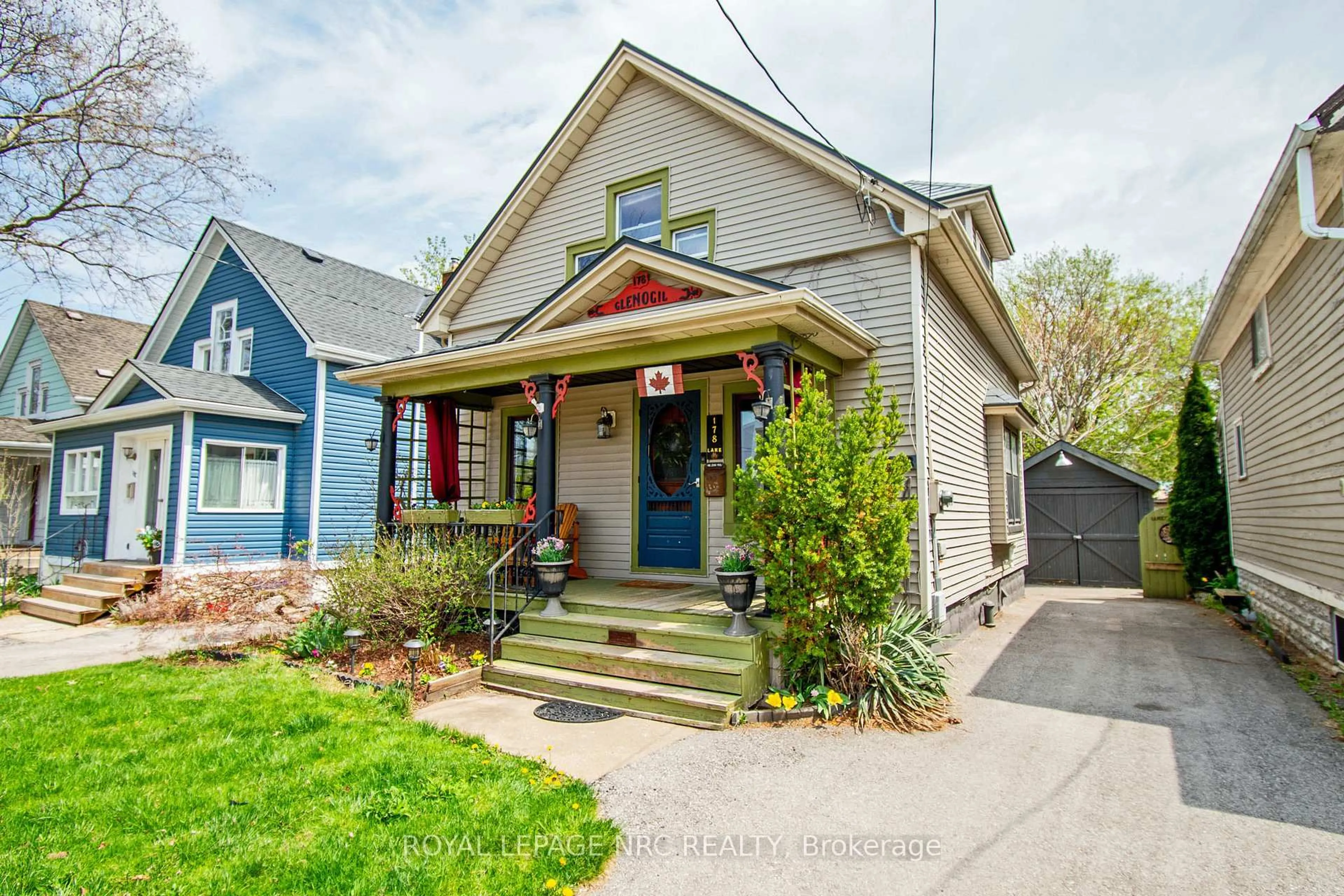 Home with brick exterior material, street for 178 Lake St, St. Catharines Ontario L2R 5Y9