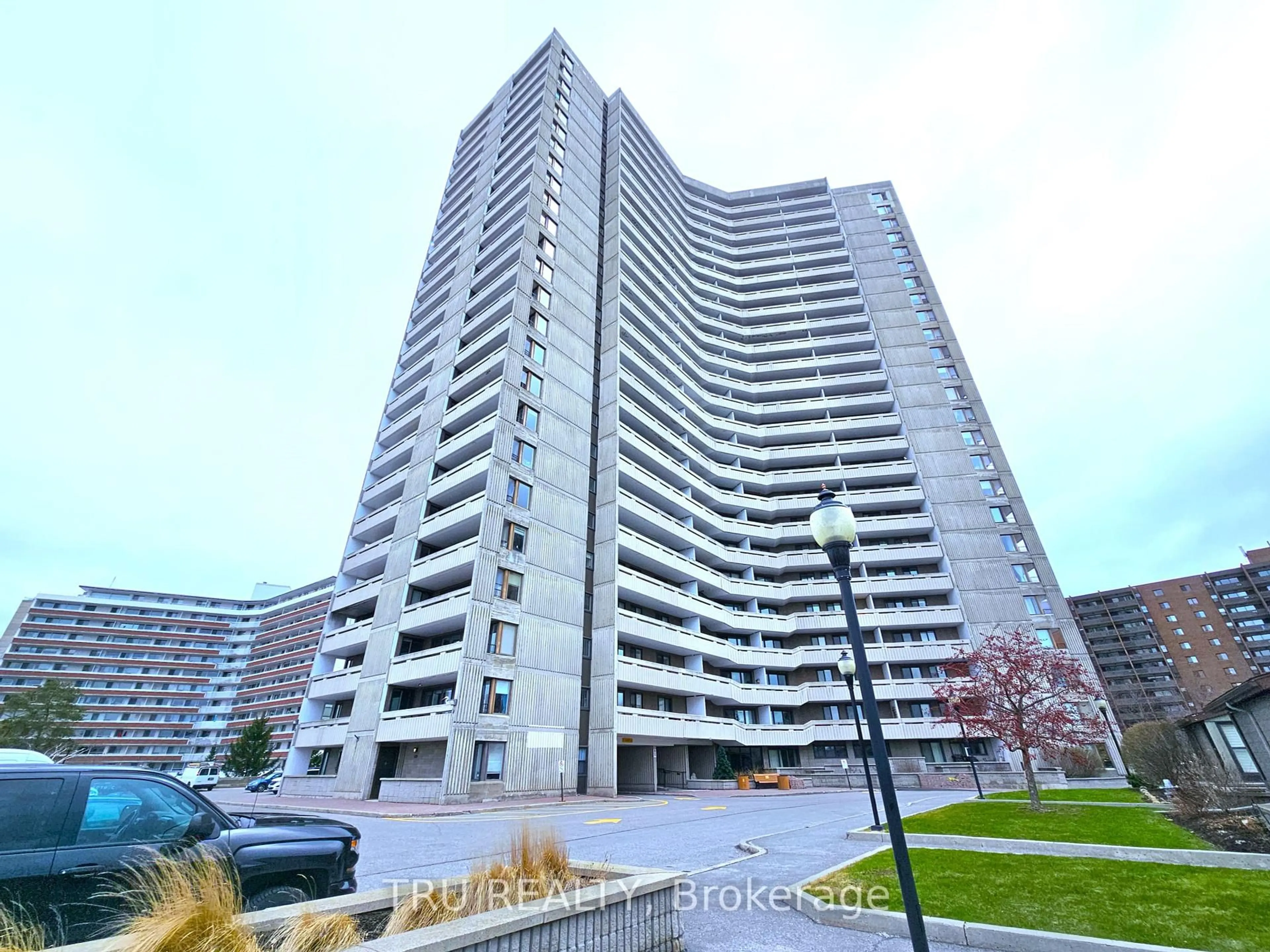 Unknown for 1081 AMBLESIDE Dr #1410, Ottawa Ontario K2B 8C8