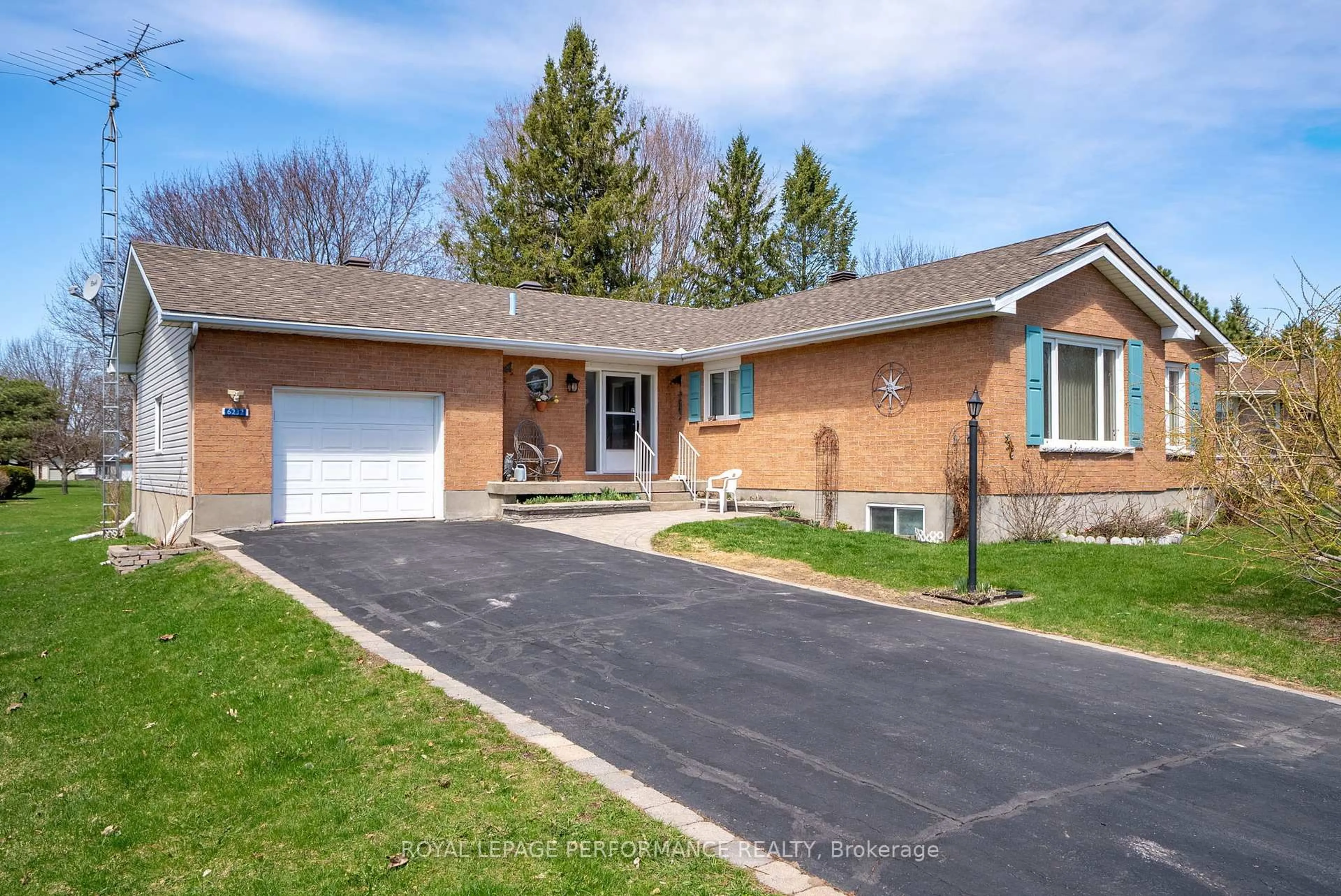 Home with brick exterior material, street for 6232 Dalton Crt, South Glengarry Ontario K0C 1E0