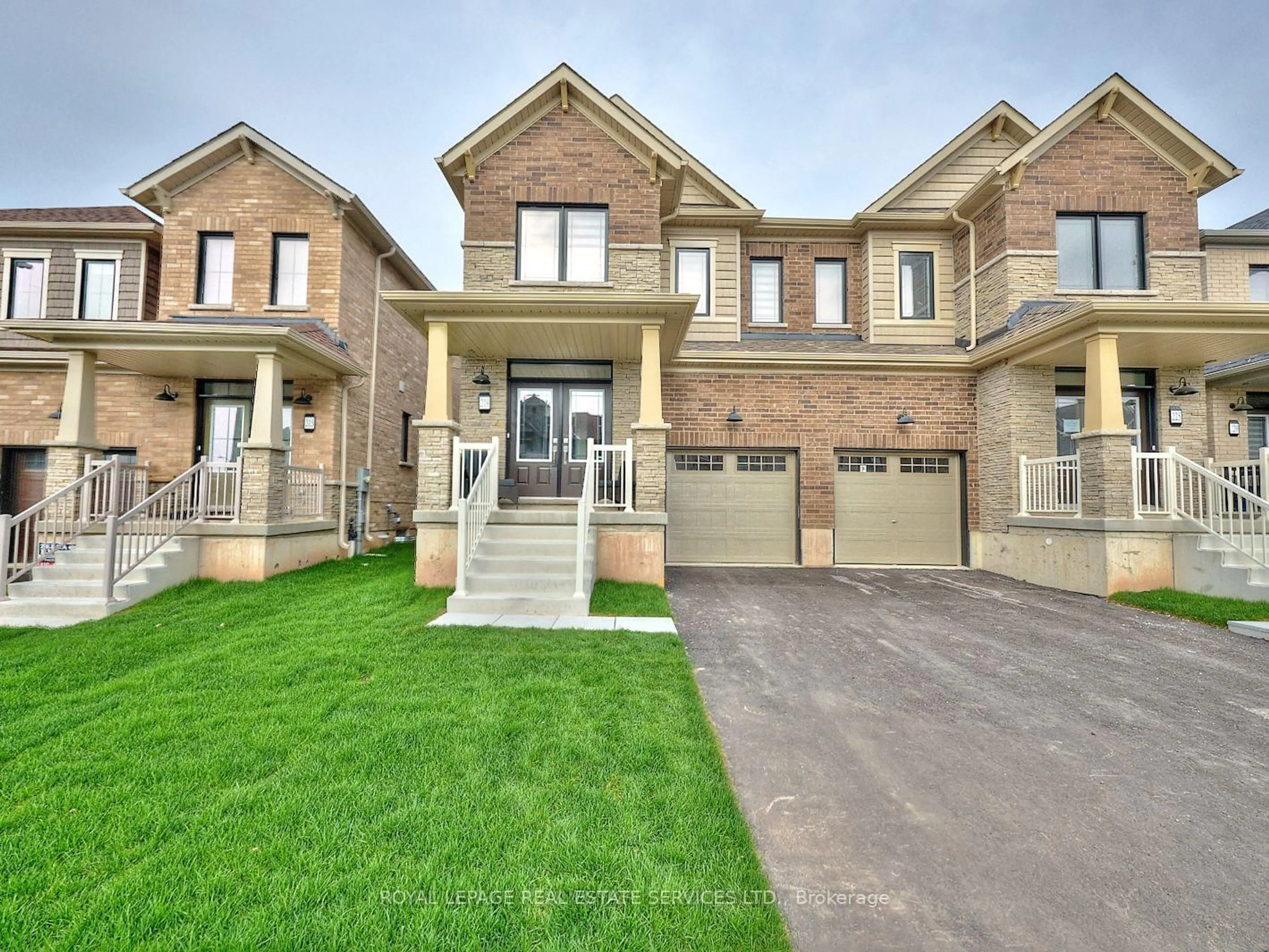 Home with brick exterior material, street for 219 Port Cres, Welland Ontario L3B 0N2