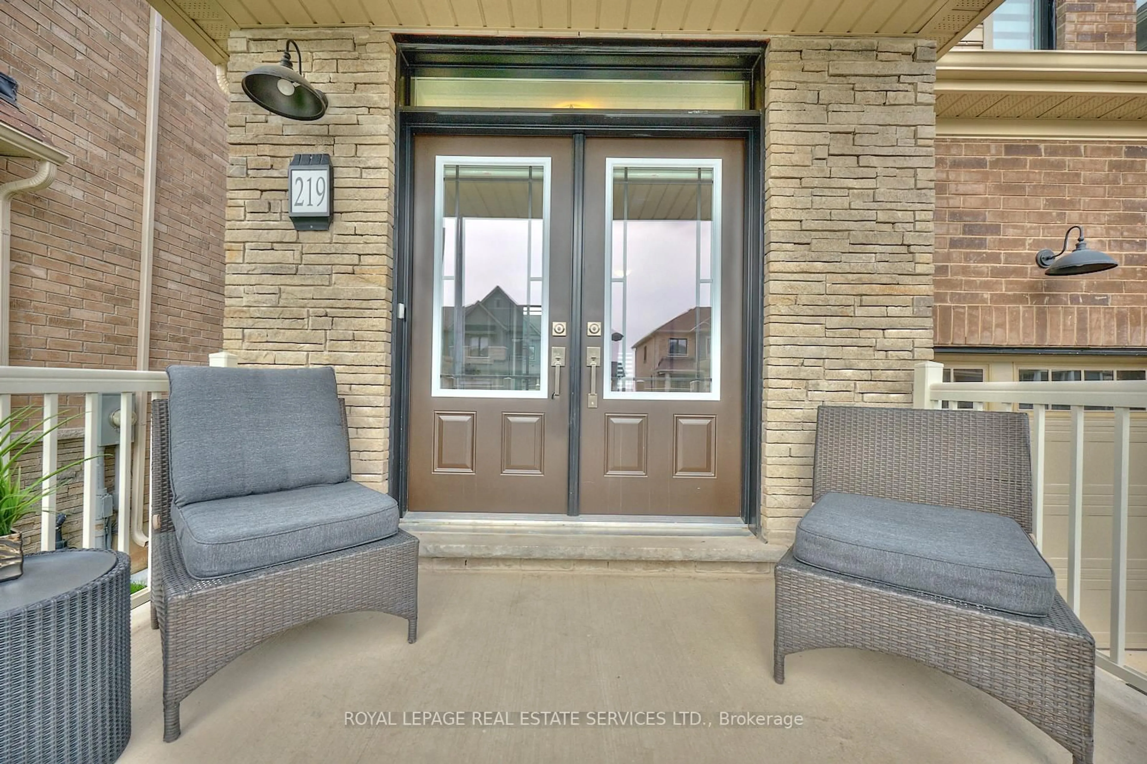 Unknown for 219 Port Cres, Welland Ontario L3B 0N2