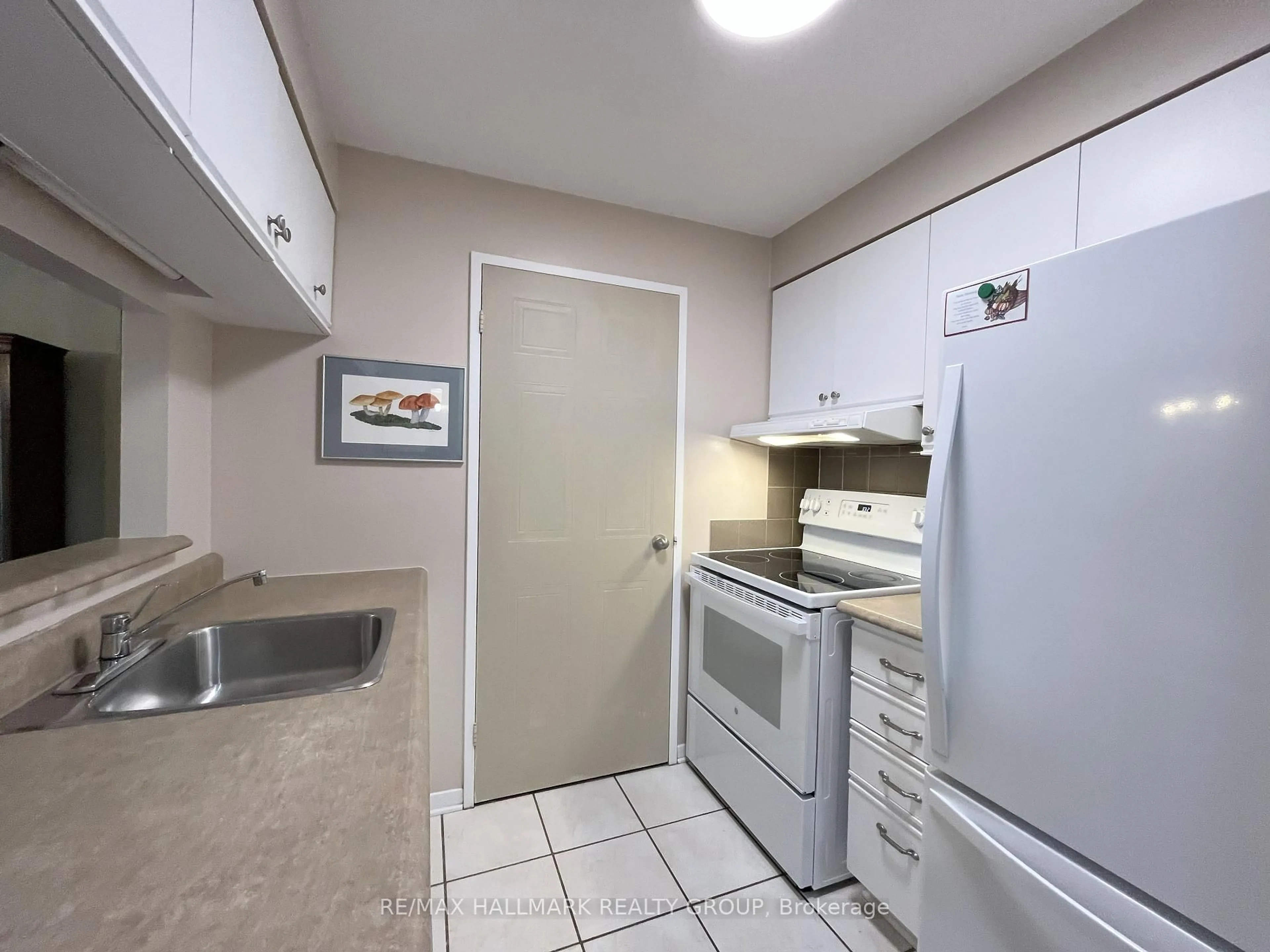 Standard kitchen, unknown for 80 Sandcastle Dr #303, Ottawa Ontario K2H 9E7