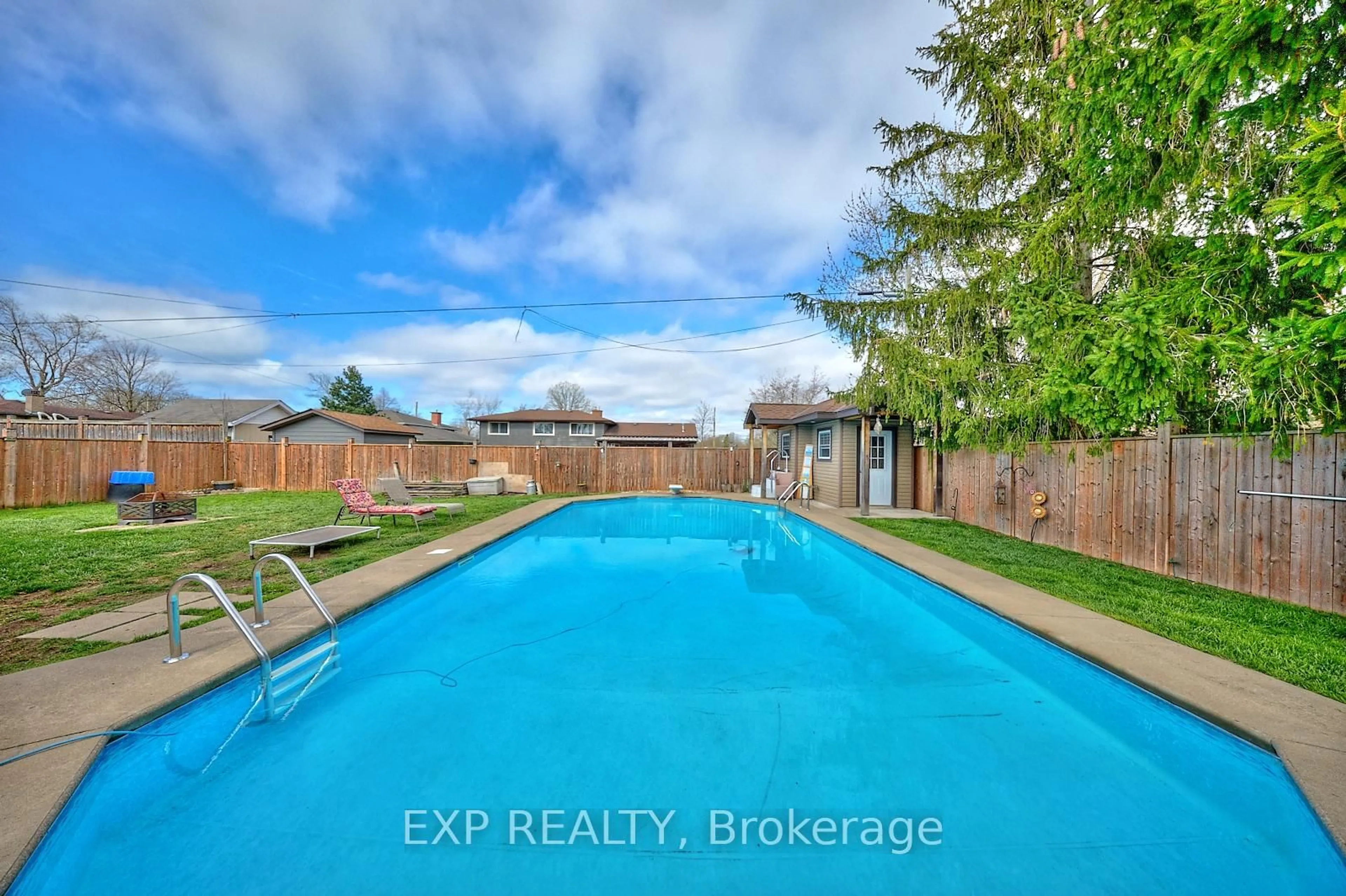 Pool for 765 GRANDVIEW Rd, Fort Erie Ontario L2A 4V6