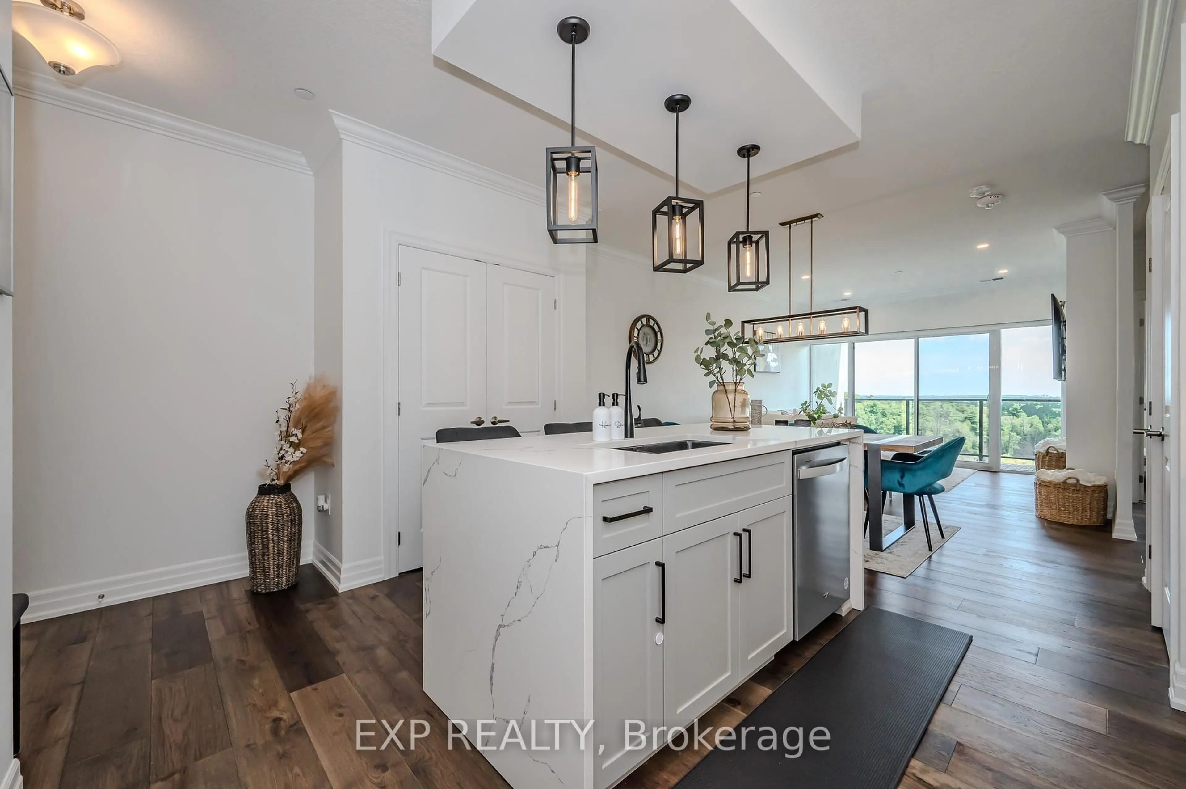 Open concept kitchen, ceramic/tile floor for 1880 Gordon St #903, Guelph Ontario N1L 0P5