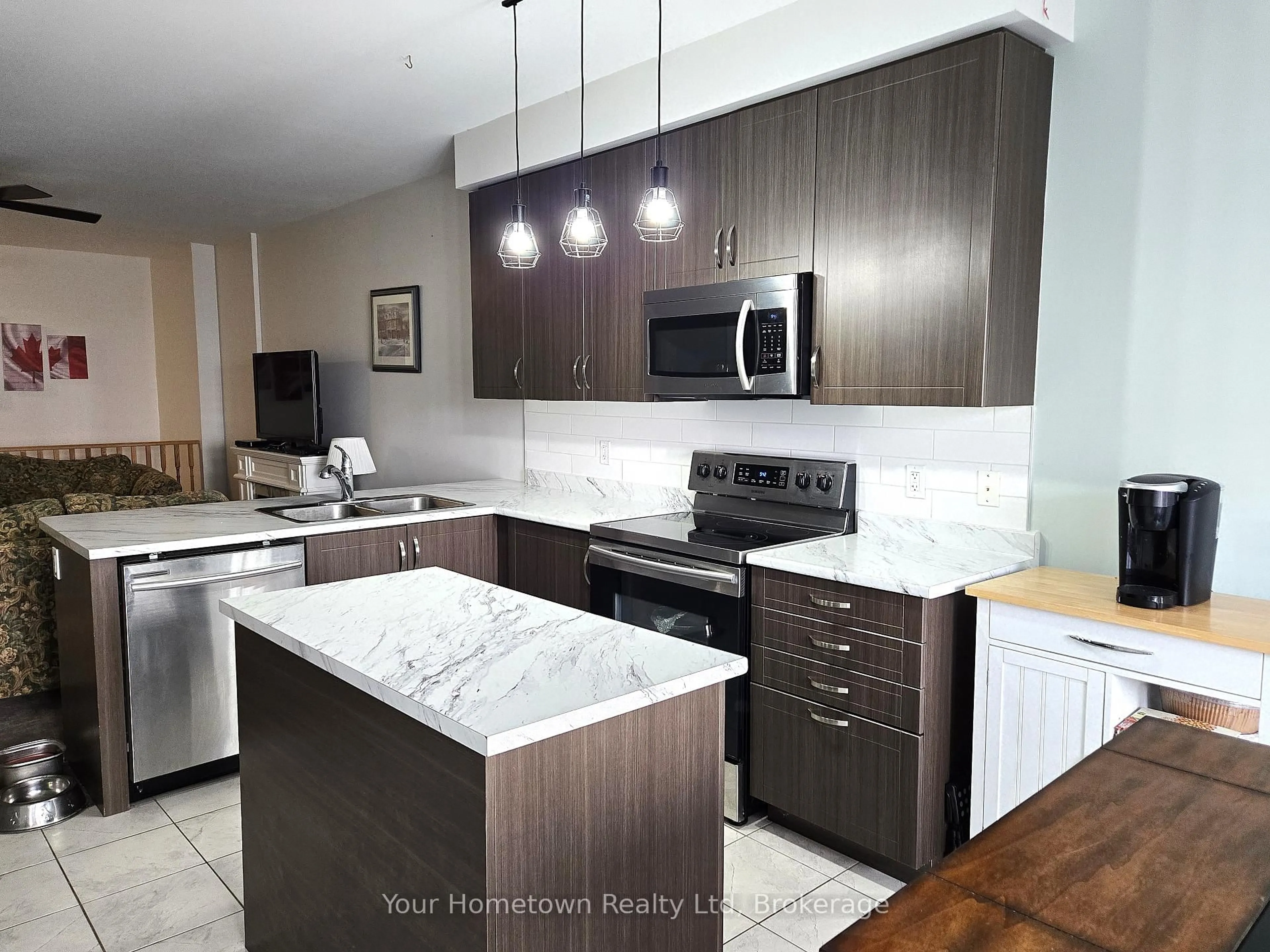 Open concept kitchen, unknown for 28 Middleton Ave, Centre Wellington Ontario N1M 0G2