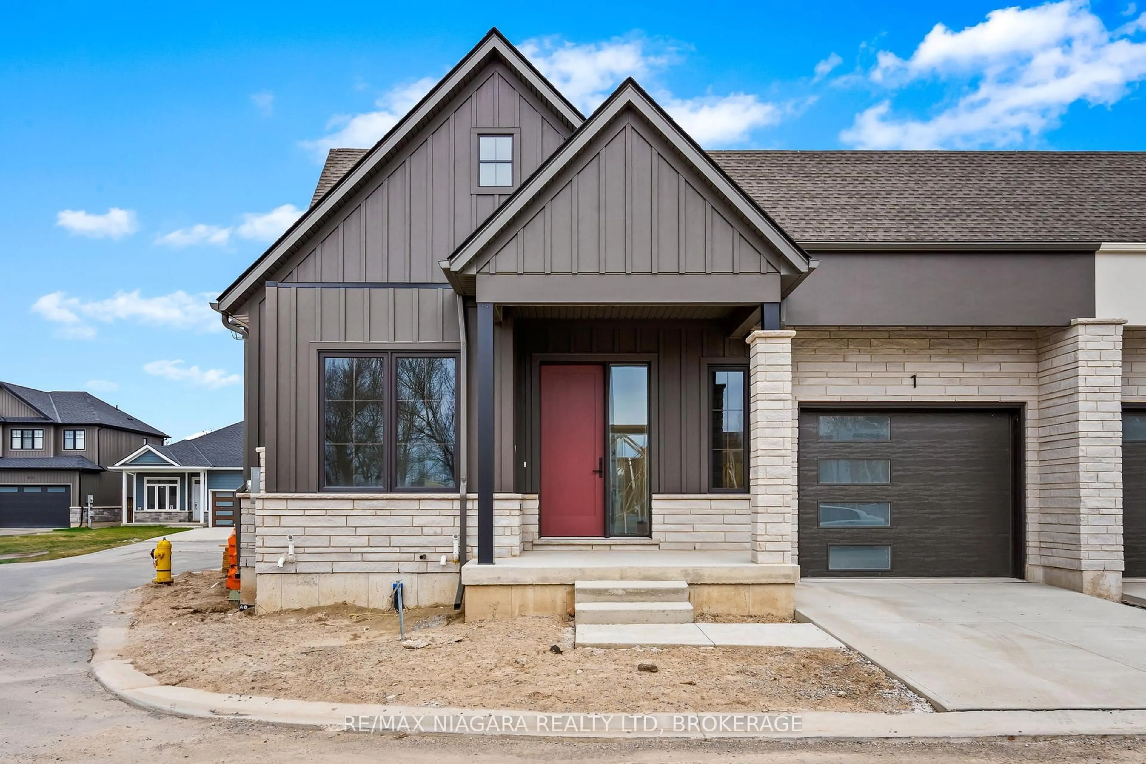 Home with brick exterior material, street for 41 Ivy Cres #1, Thorold Ontario L2V 0J9