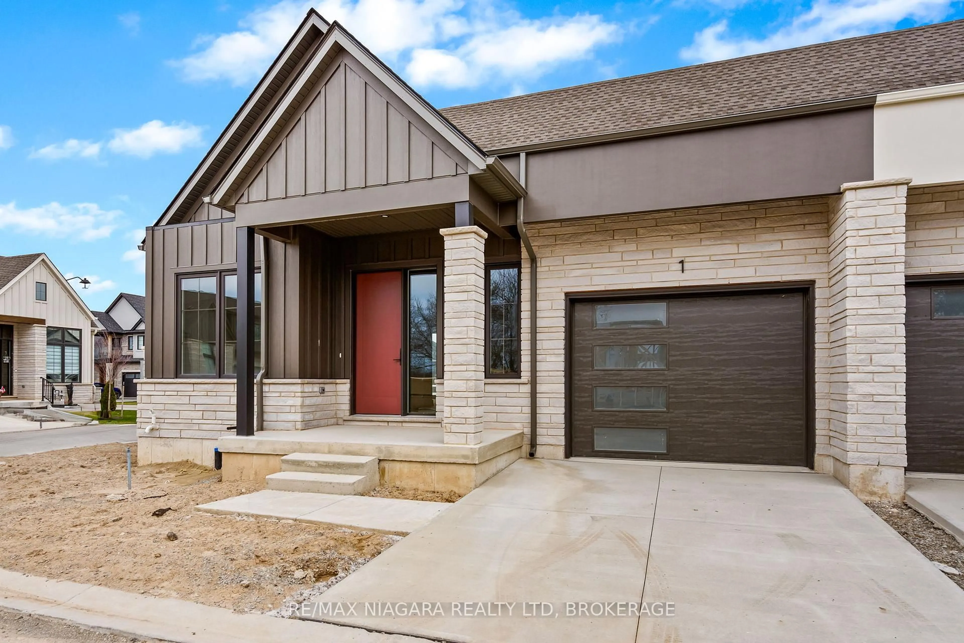 Home with brick exterior material, street for 41 Ivy Cres #1, Thorold Ontario L2V 0J9