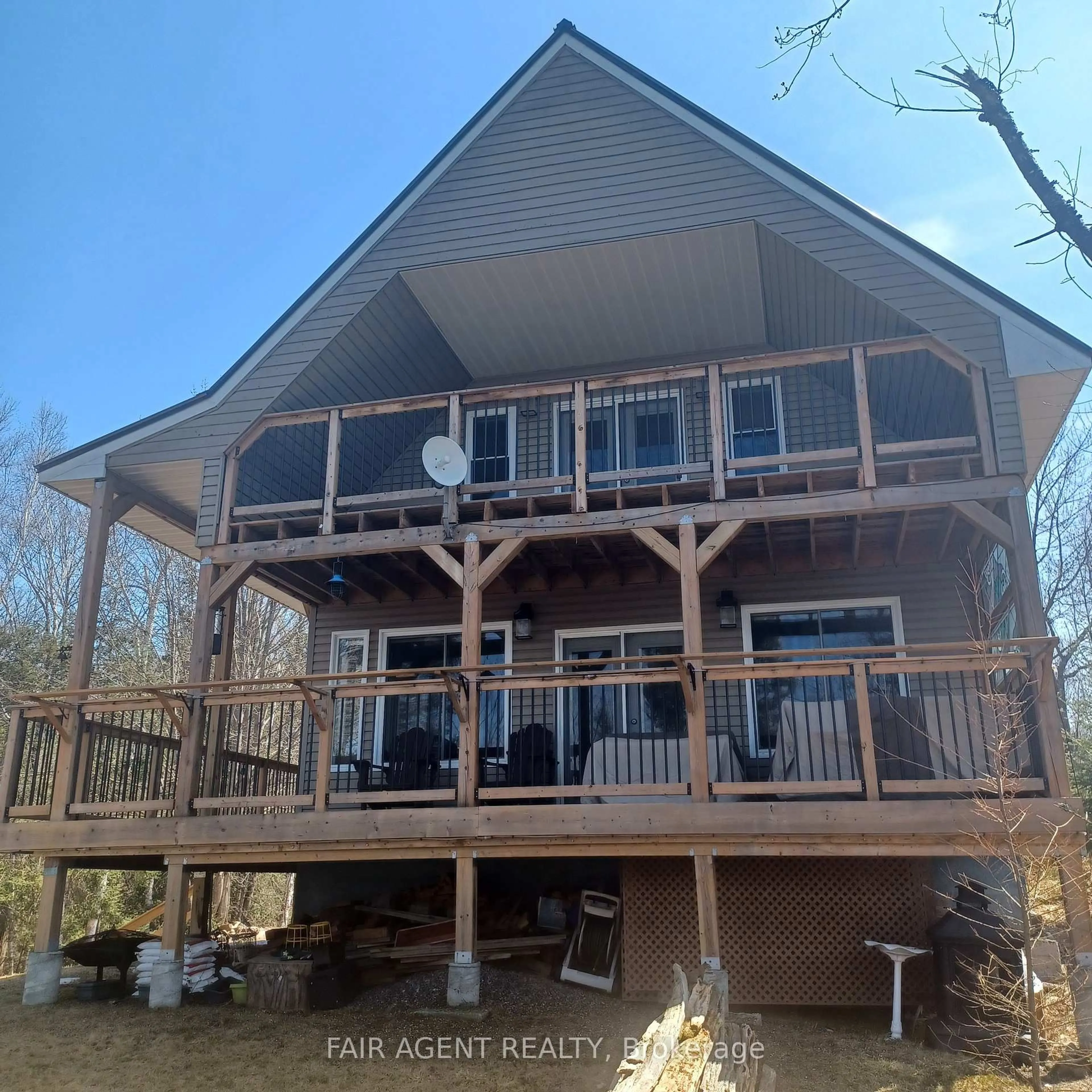 Home with vinyl exterior material, water/lake/river/ocean view for 126 PARGETER Rd, East Ferris Ontario P0H 1B0