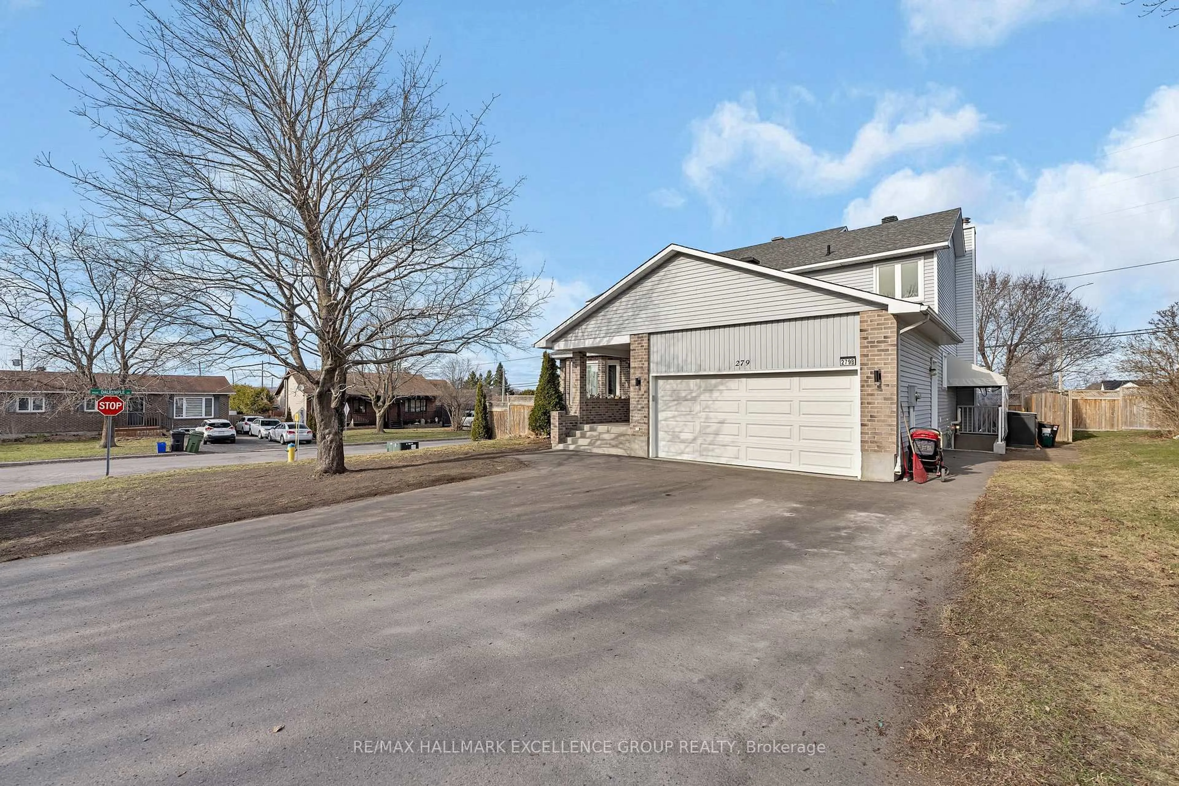 A pic from outside/outdoor area/front of a property/back of a property/a pic from drone, street for 279 Therese Ave, Clarence-Rockland Ontario K4K 1G9