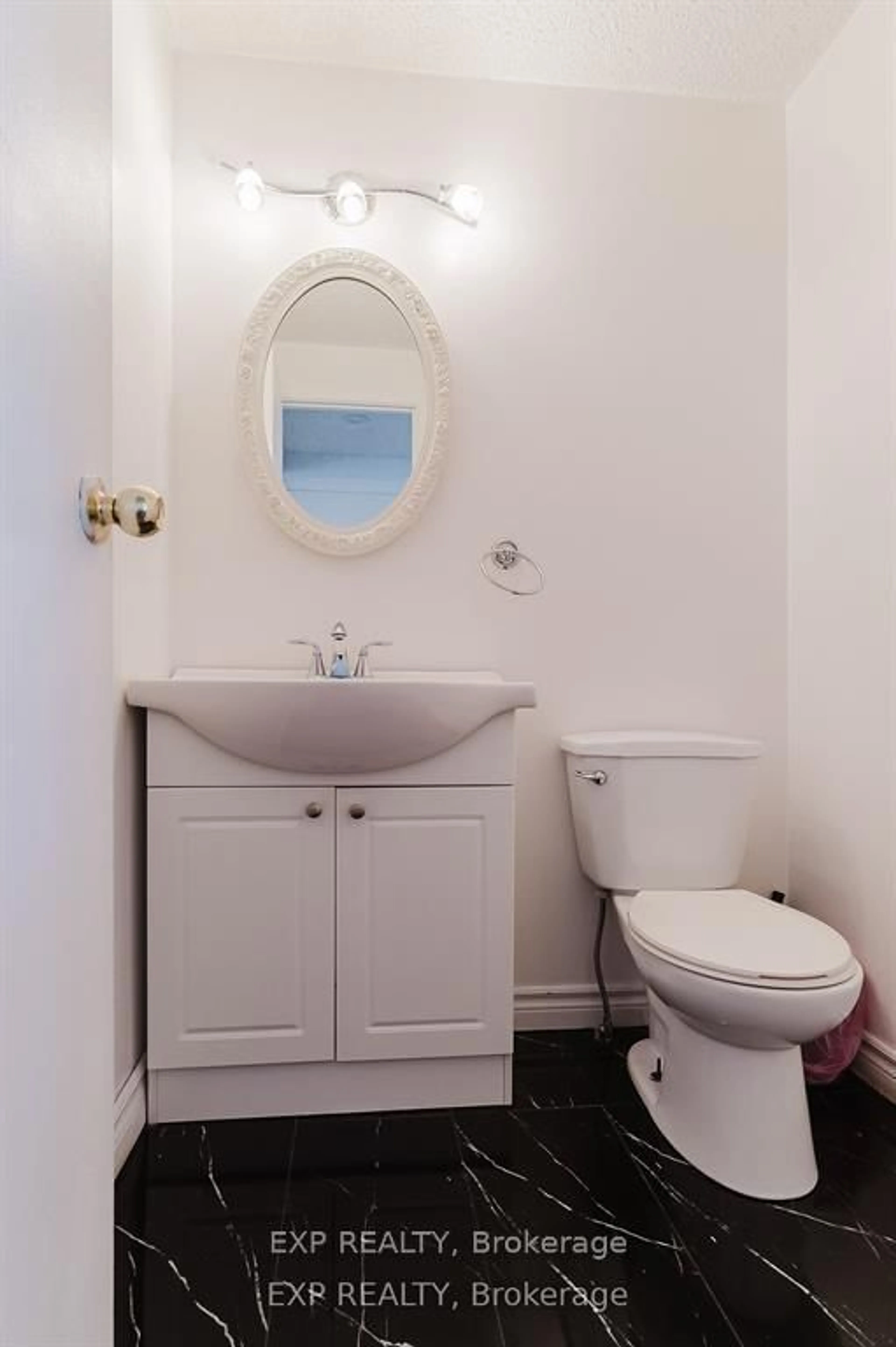 Standard bathroom, unknown for 4 PARKLANE Crt, Ottawa Ontario K1B 3H2