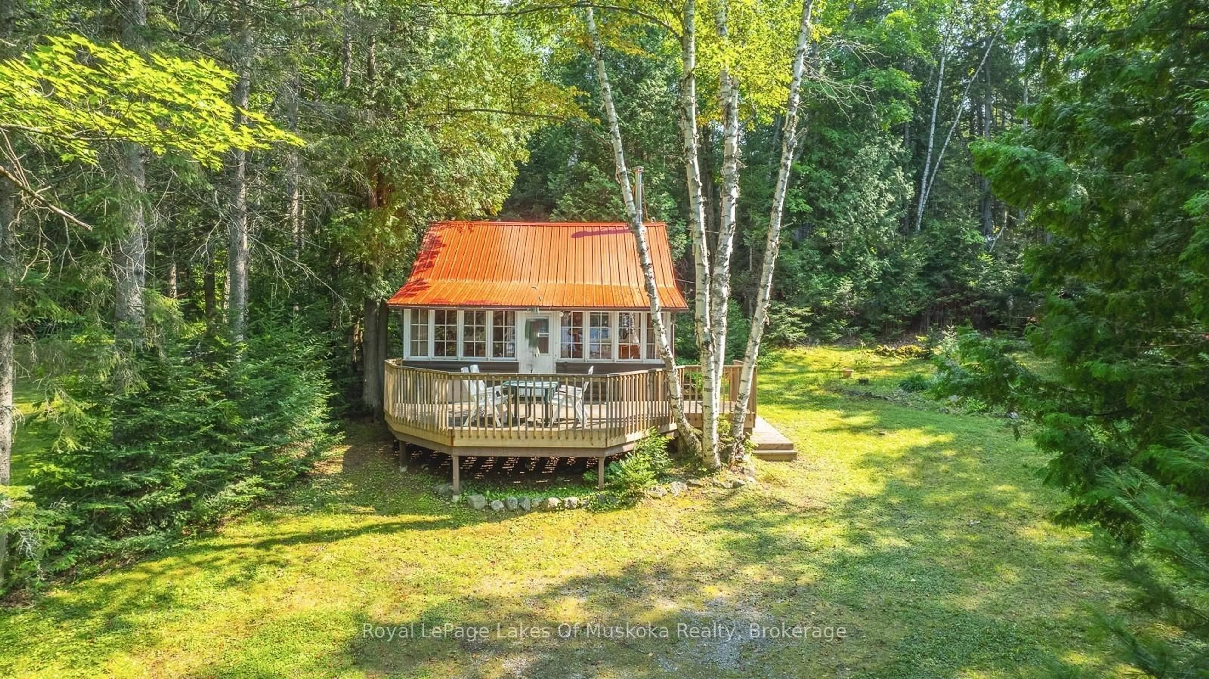 A pic from outside/outdoor area/front of a property/back of a property/a pic from drone, water/lake/river/ocean view for 1257 PAINT LAKE Rd, Lake of Bays Ontario P0A 1E0