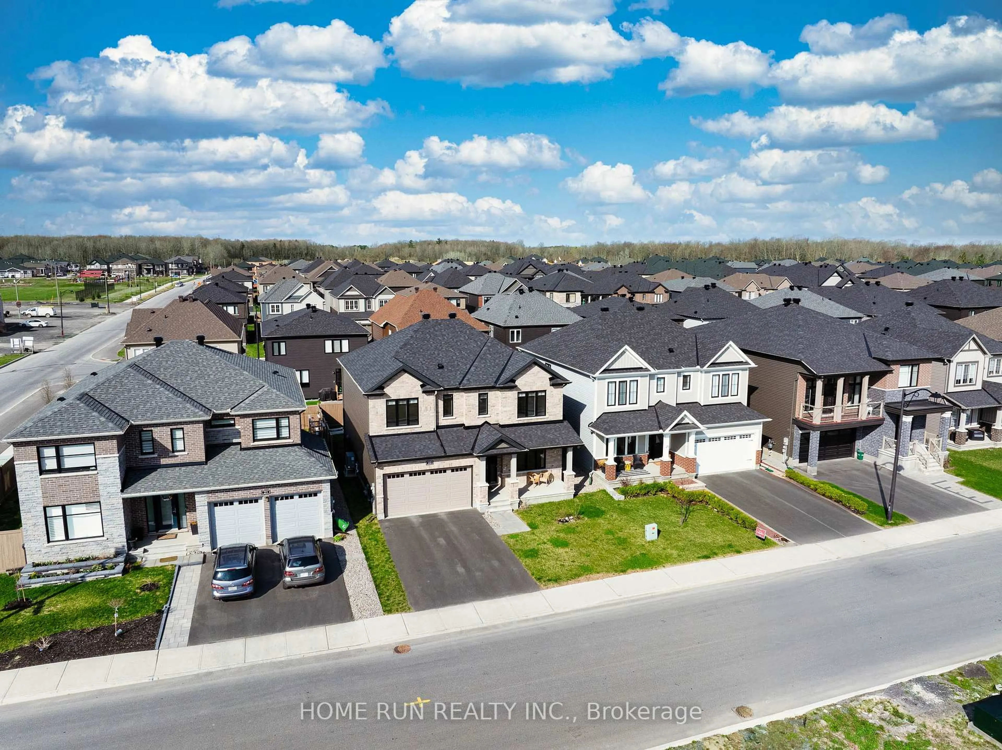 A pic from outside/outdoor area/front of a property/back of a property/a pic from drone, street for 23 Jetty Dr, Ottawa Ontario K4M 0N1