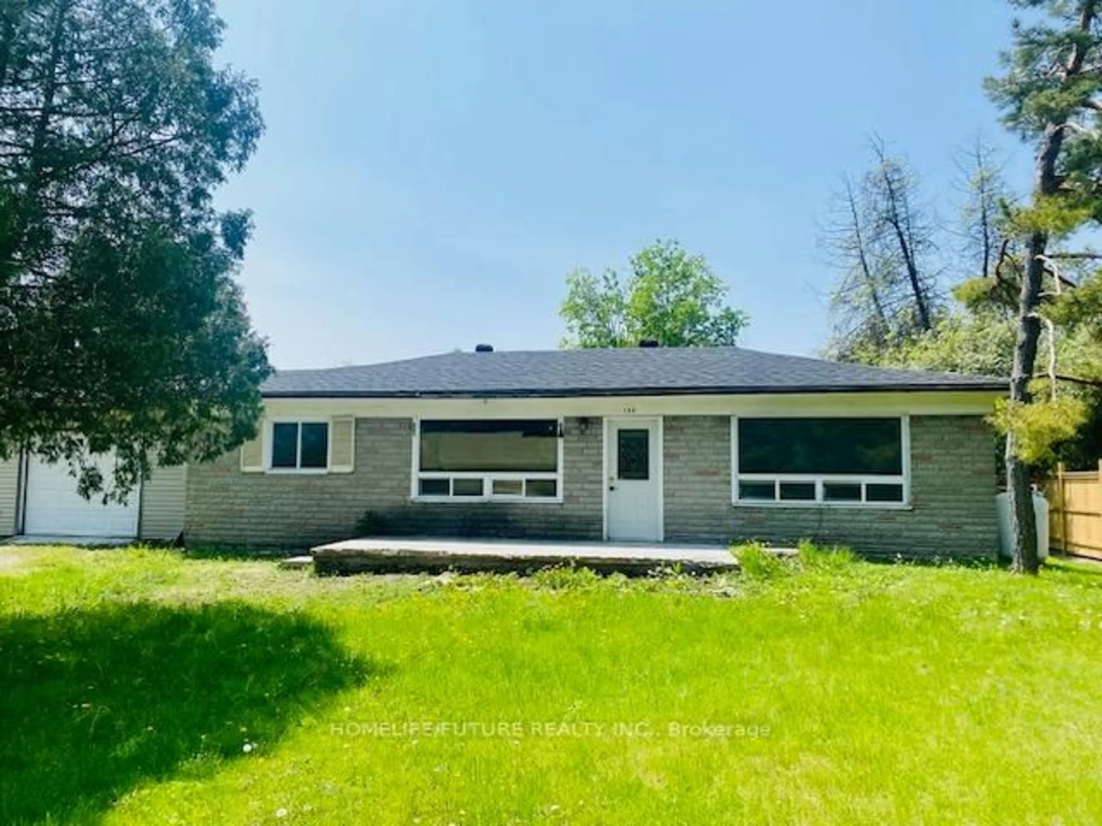 Home with vinyl exterior material, unknown for 126 Ellice St, Kawartha Lakes Ontario K0M 1N0