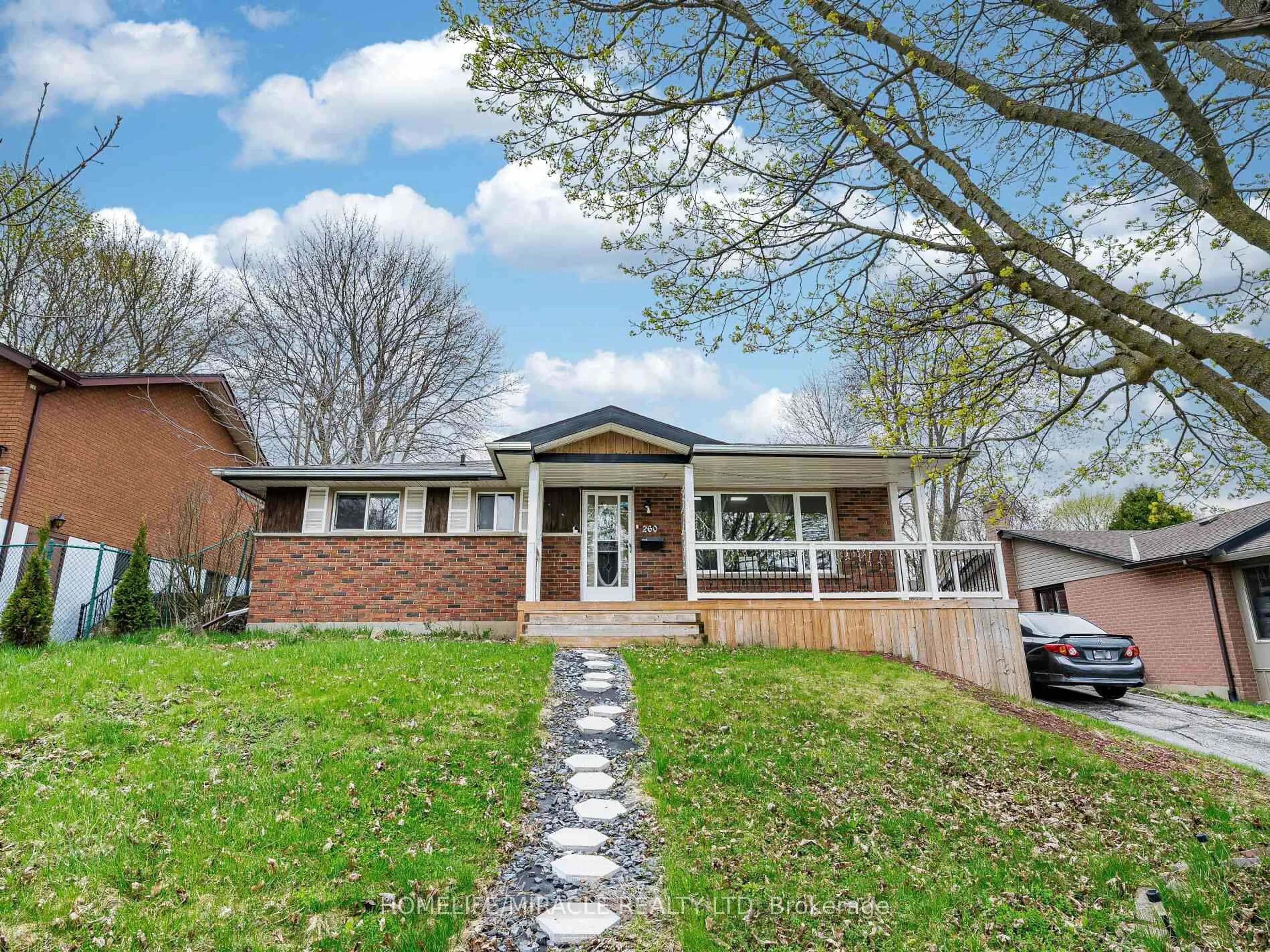 Home with brick exterior material, street for 260 Broadview Ave, Woodstock Ontario N4S 2S6