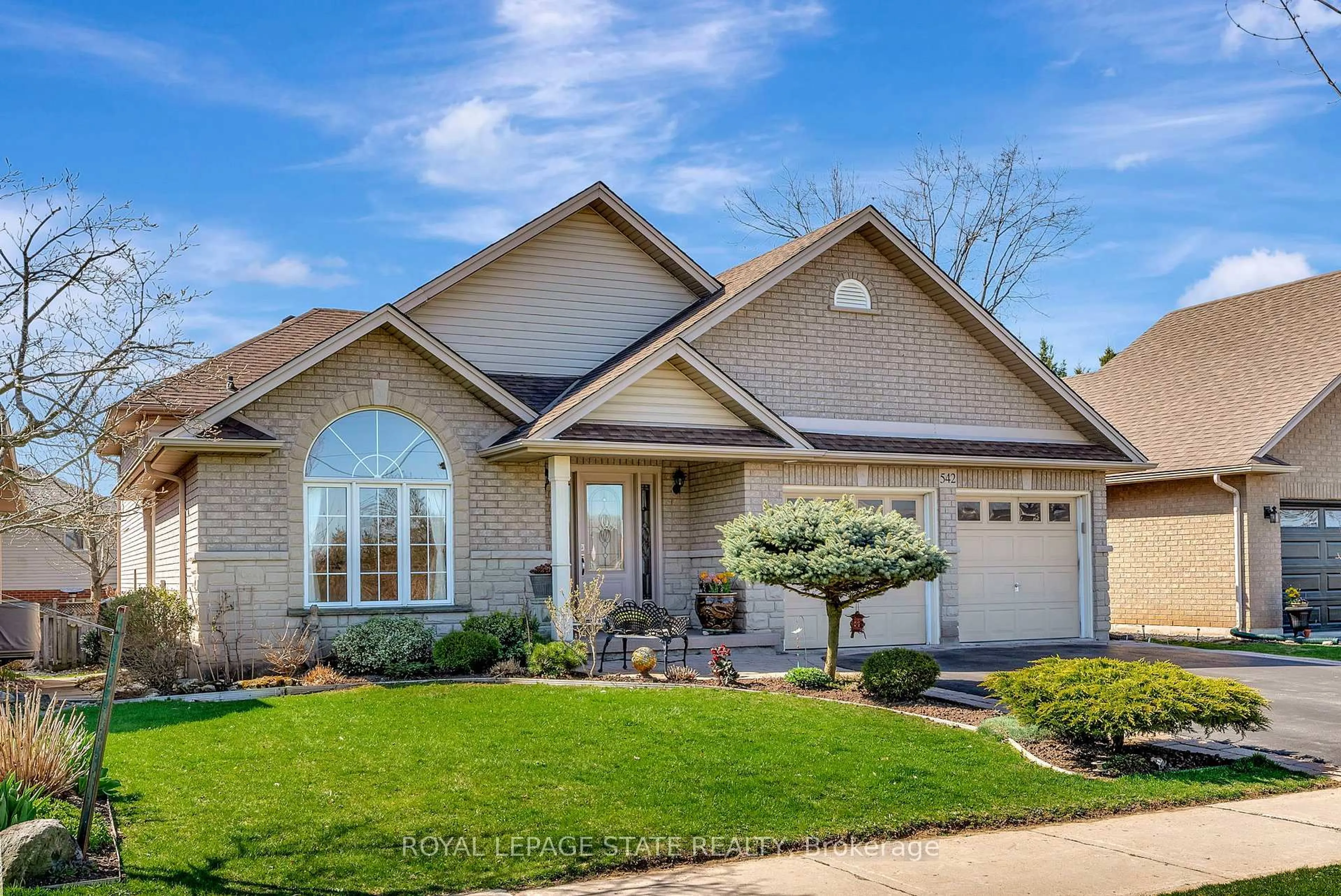 Home with brick exterior material, street for 542 Jerseyville Rd, Hamilton Ontario L9G 3L5